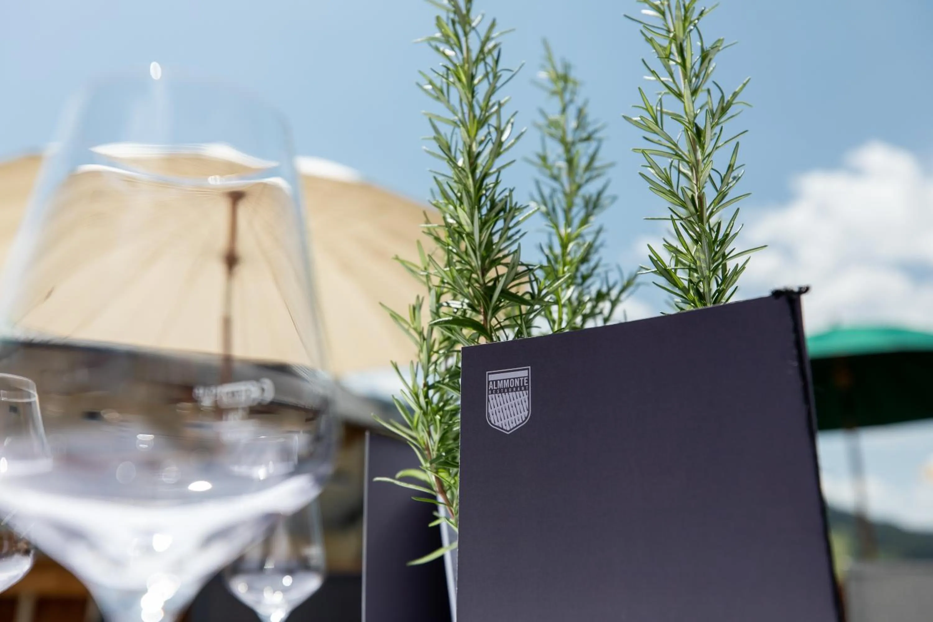 Food and drinks in ALMMONTE SENSUM SUITES - Funky Living Hotel