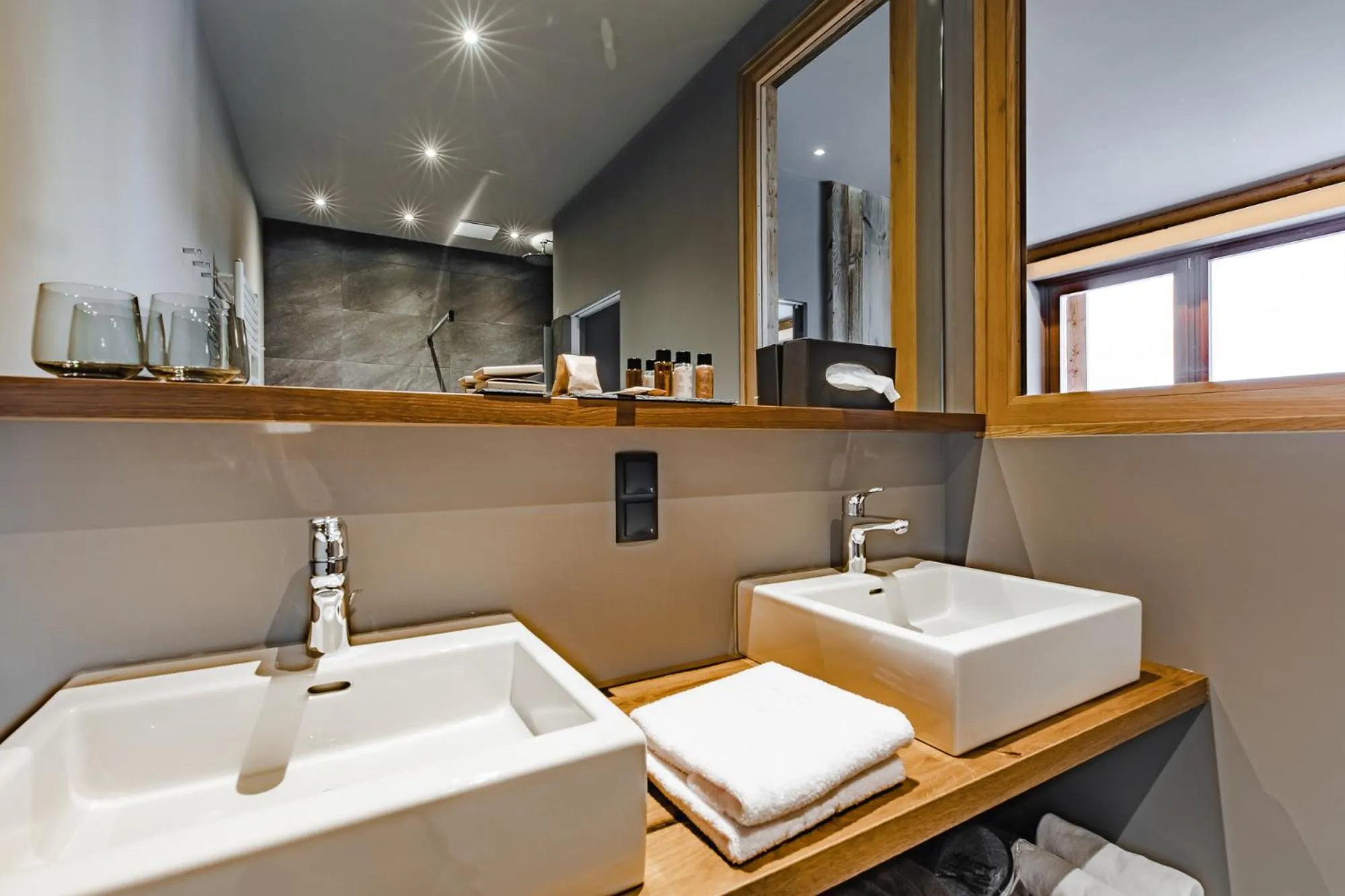 Bathroom in ALMMONTE SENSUM SUITES - Funky Living Hotel