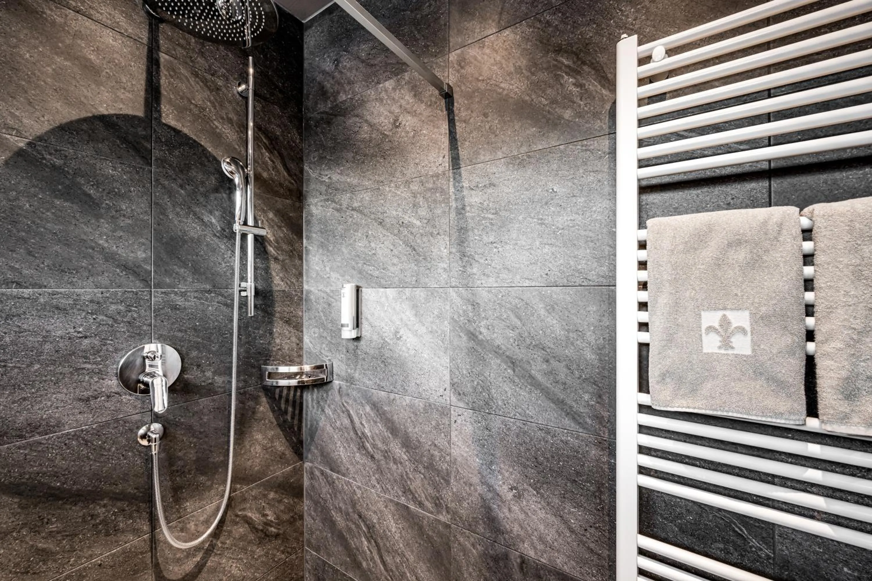 Bathroom in ALMMONTE SENSUM SUITES - Funky Living Hotel