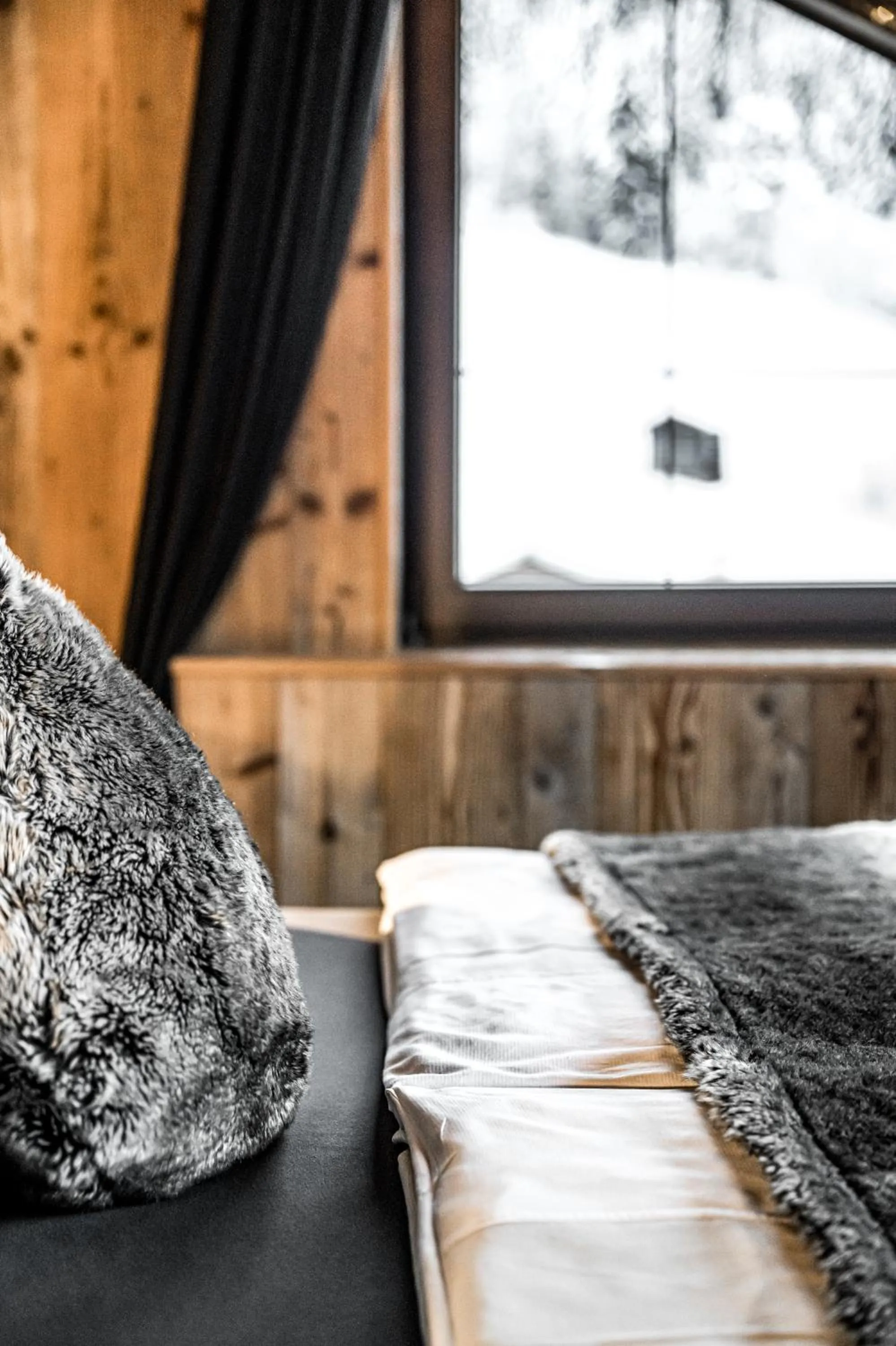 Bed in ALMMONTE SENSUM SUITES - Funky Living Hotel