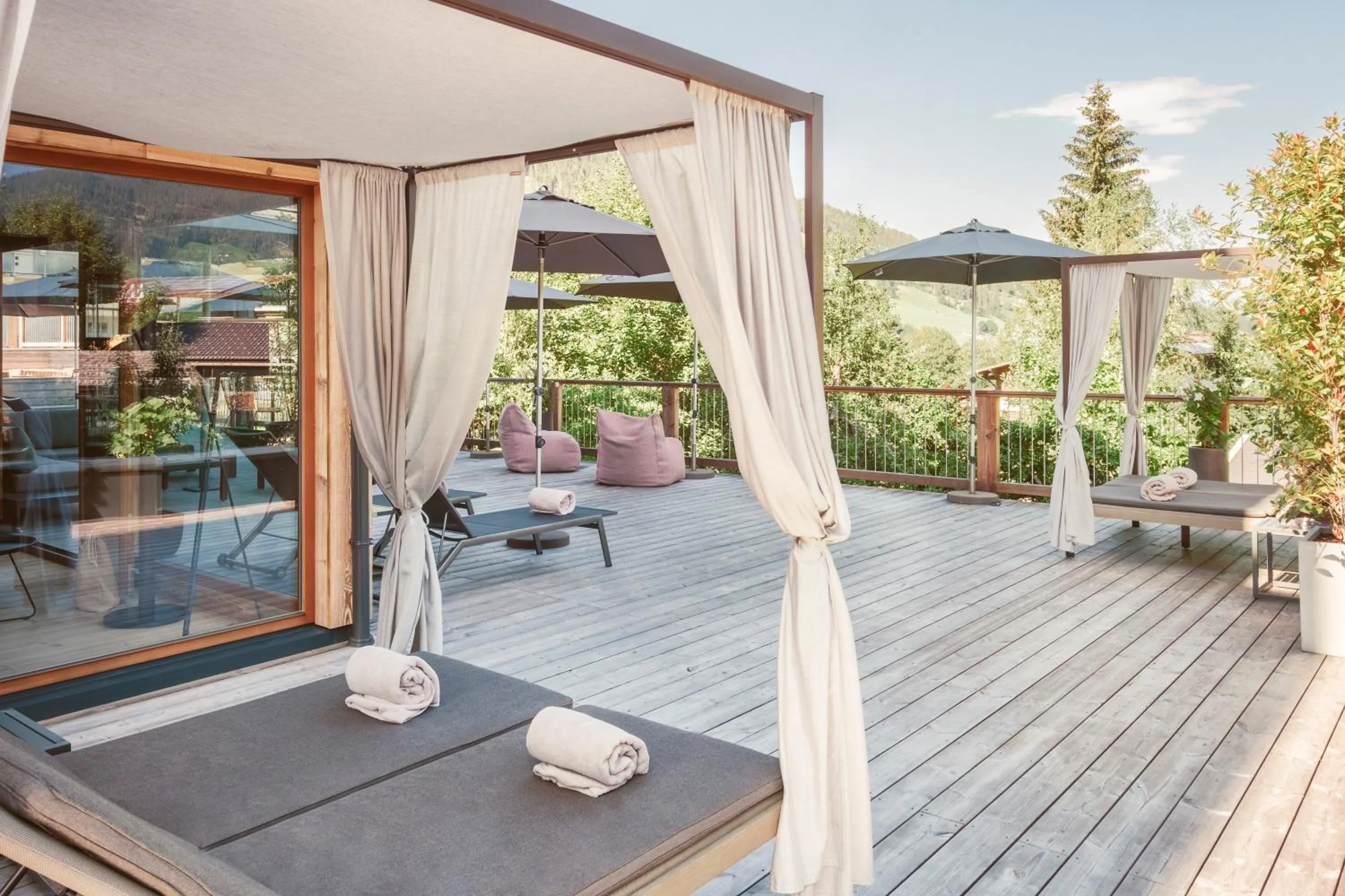 Garden in ALMMONTE SENSUM SUITES - Funky Living Hotel