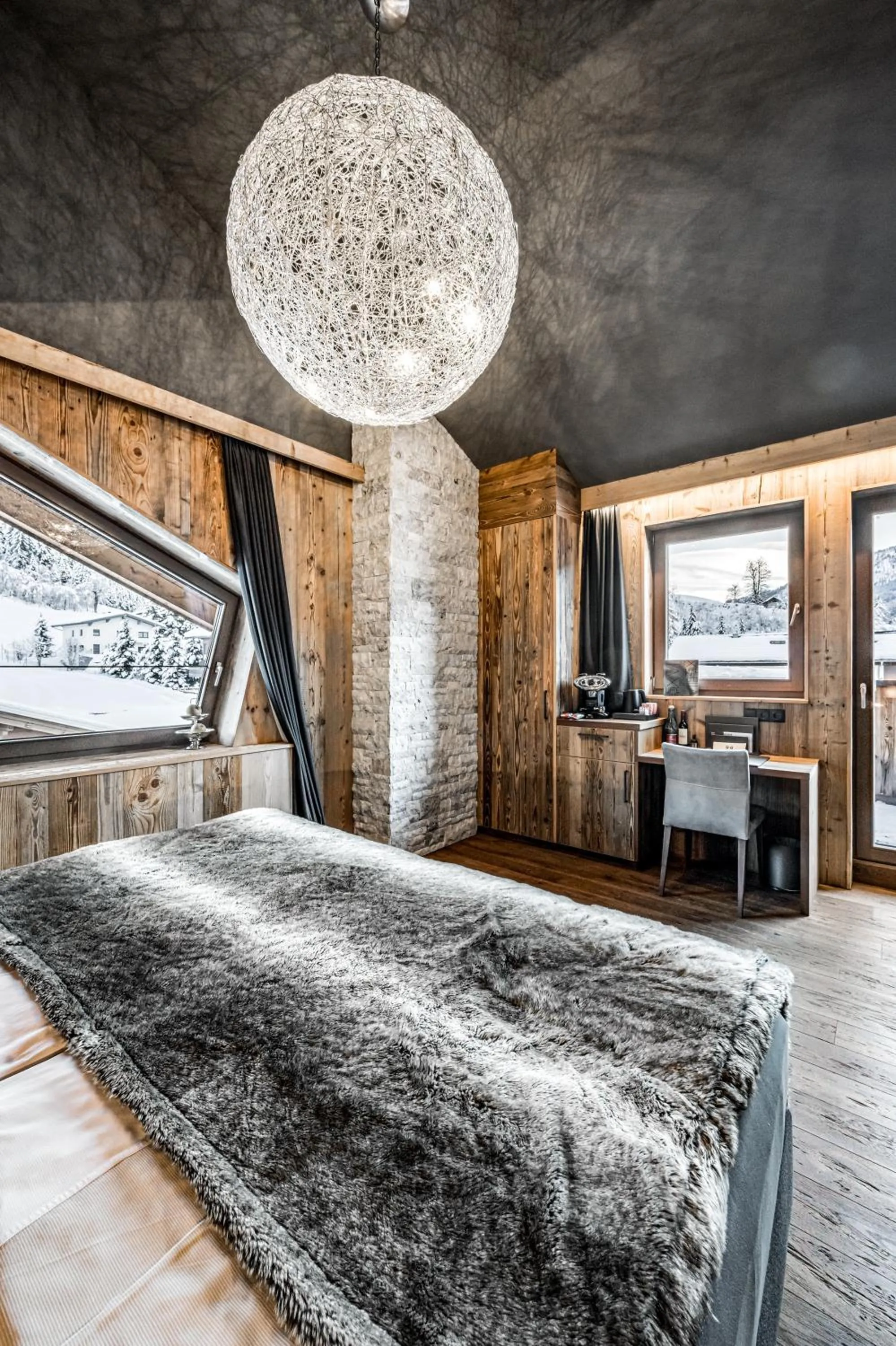 Photo of the whole room, Bed in ALMMONTE SENSUM SUITES - Funky Living Hotel