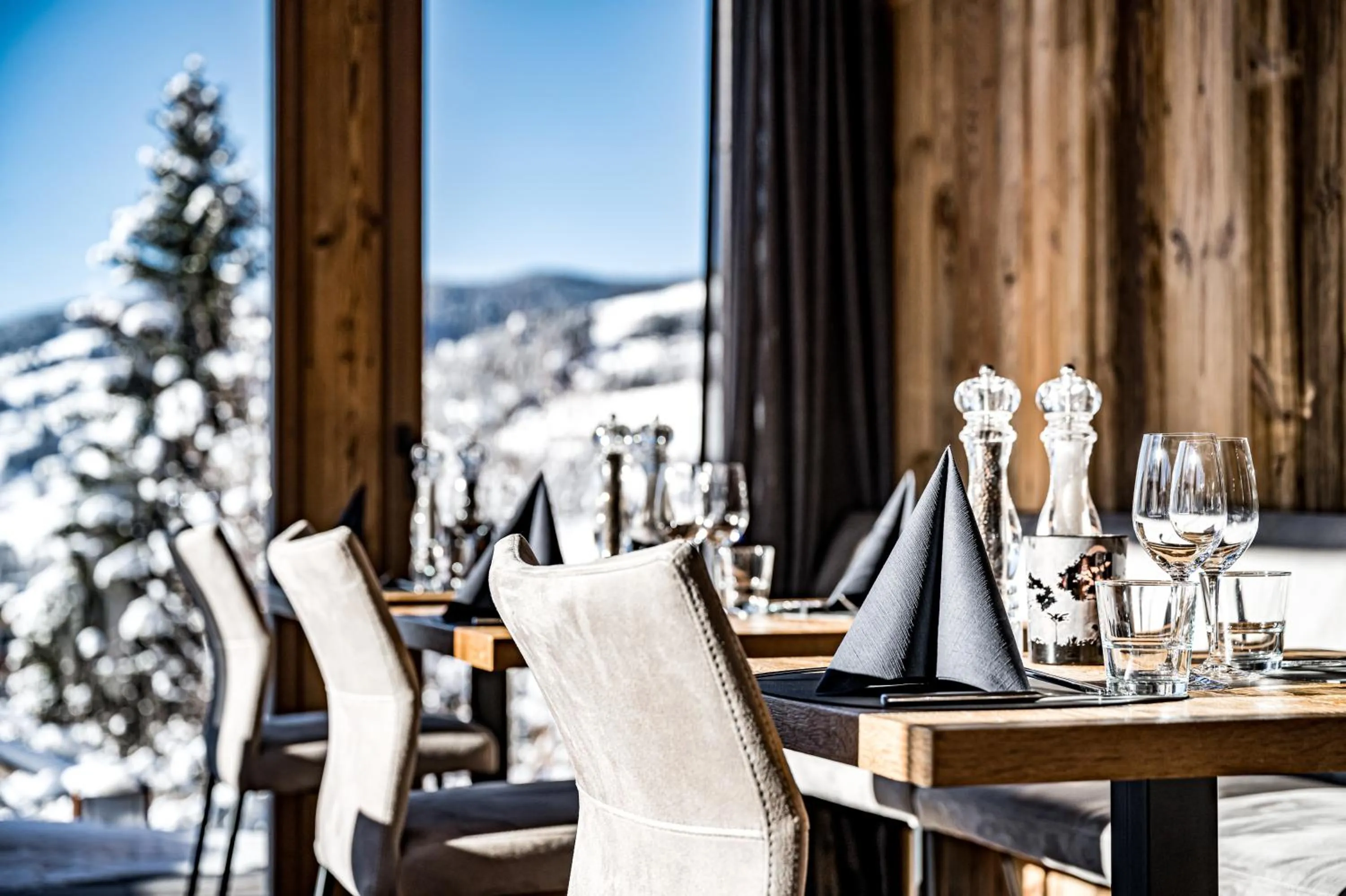 Restaurant/places to eat in ALMMONTE SENSUM SUITES - Funky Living Hotel