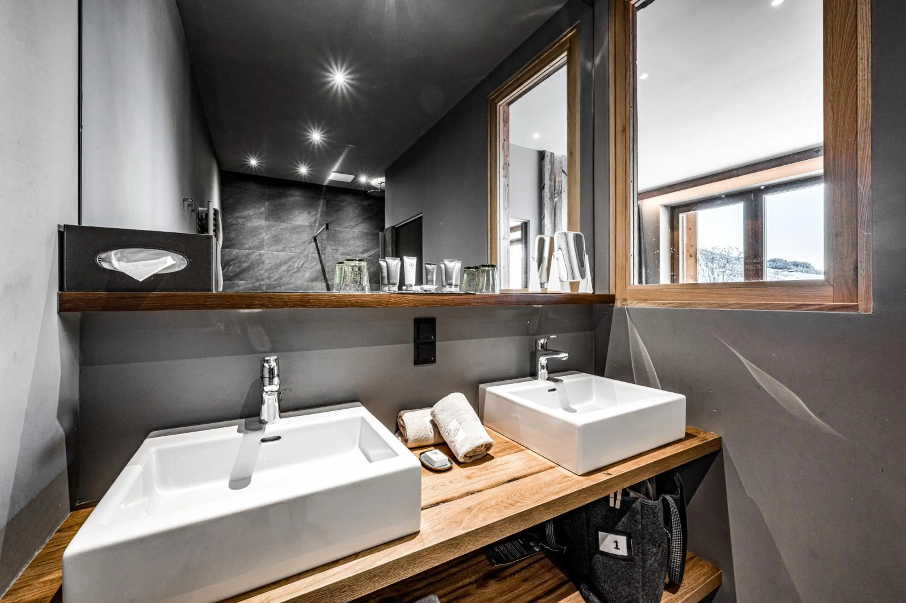 Bathroom in ALMMONTE SENSUM SUITES - Funky Living Hotel