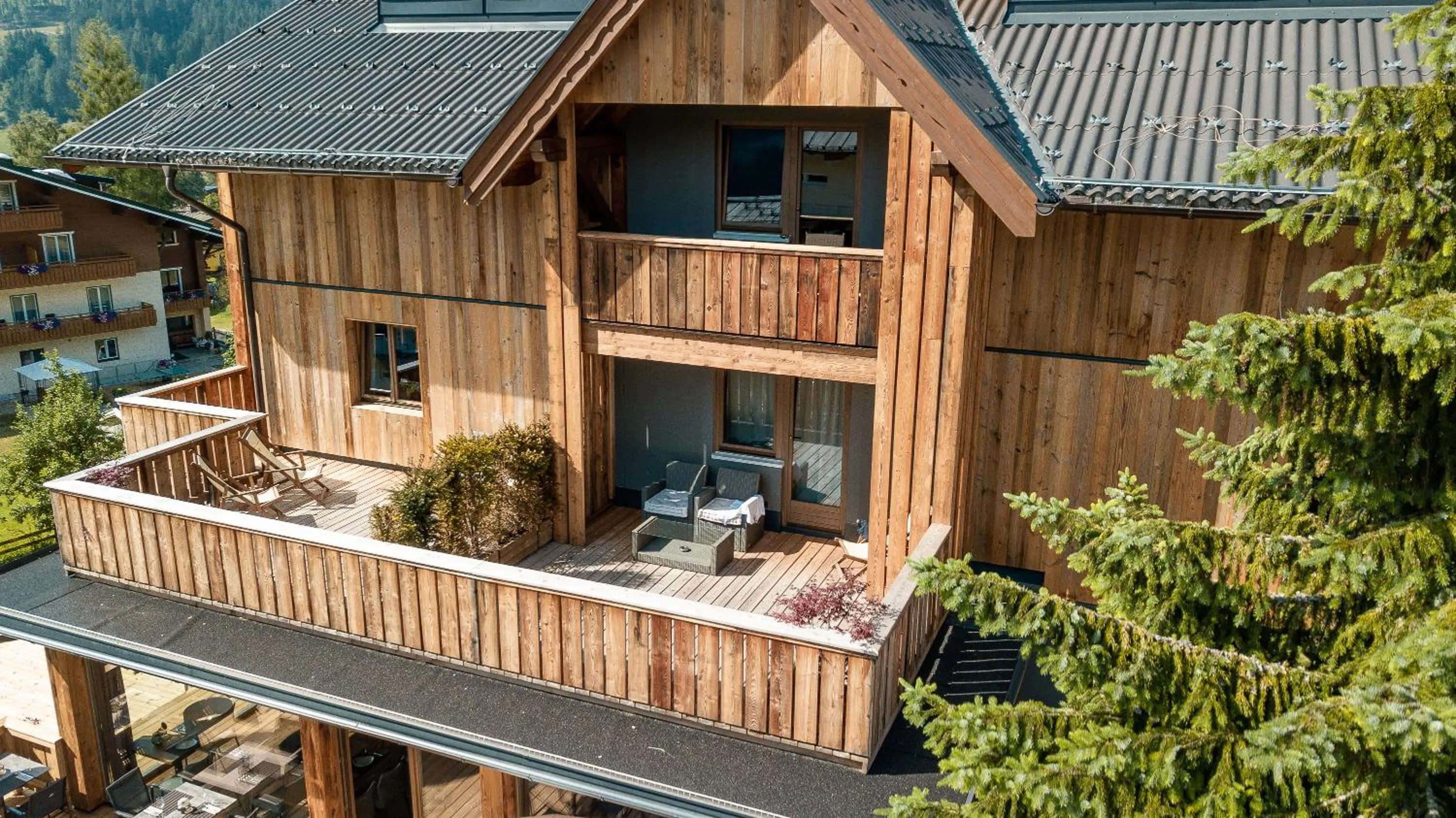 Property building in ALMMONTE SENSUM SUITES - Funky Living Hotel