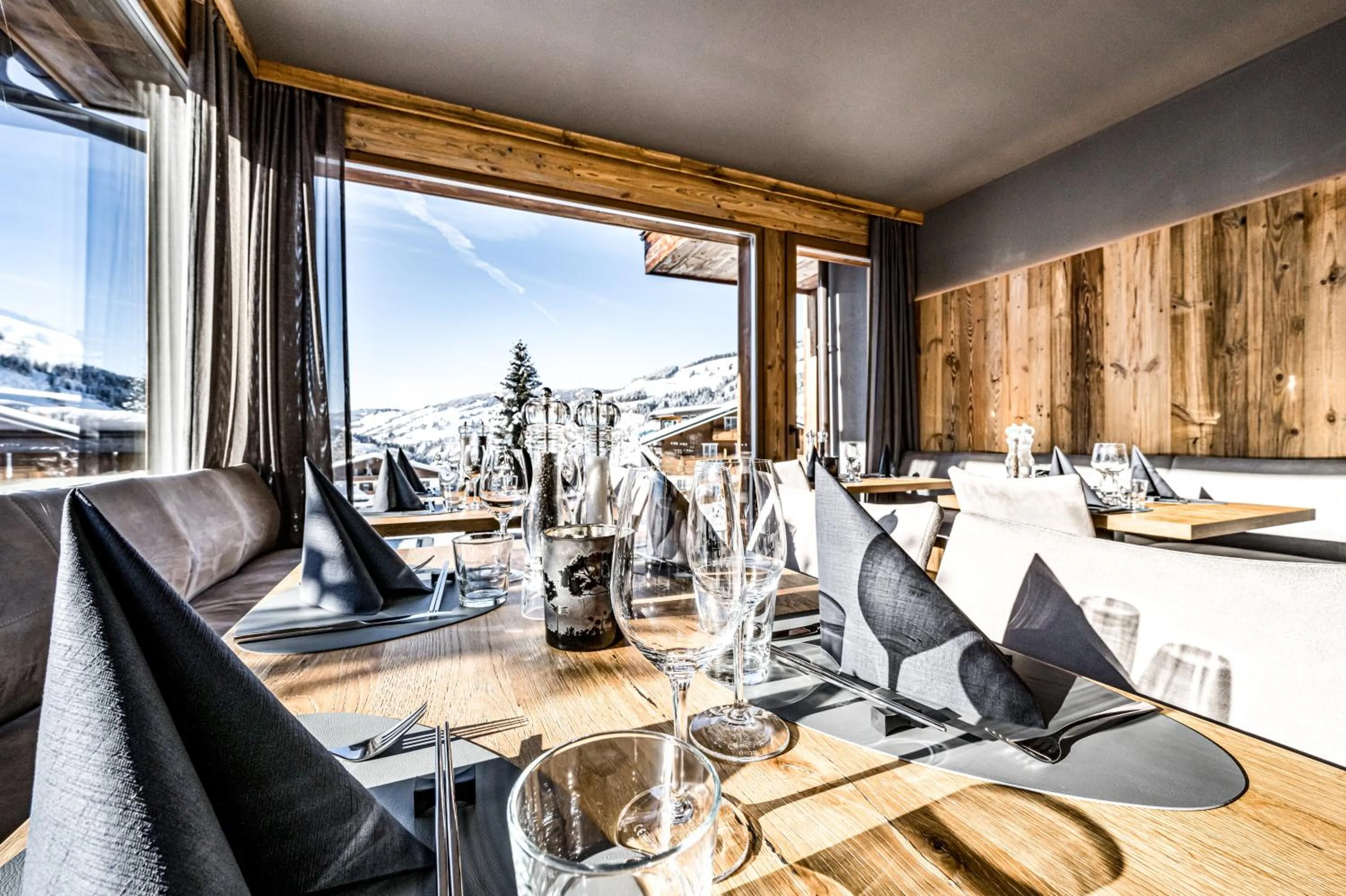 Restaurant/places to eat in ALMMONTE SENSUM SUITES - Funky Living Hotel