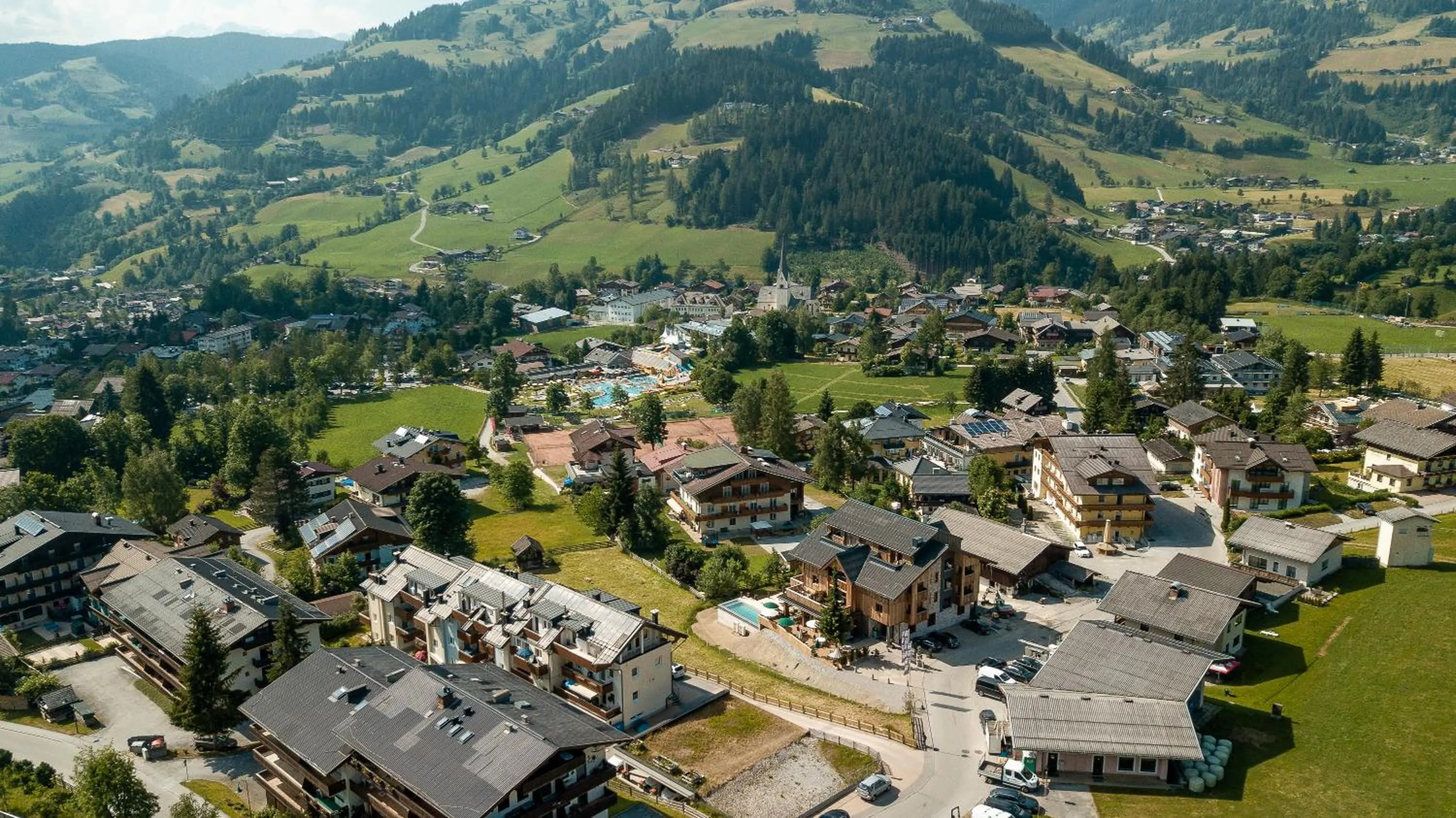 Neighbourhood in ALMMONTE SENSUM SUITES - Funky Living Hotel