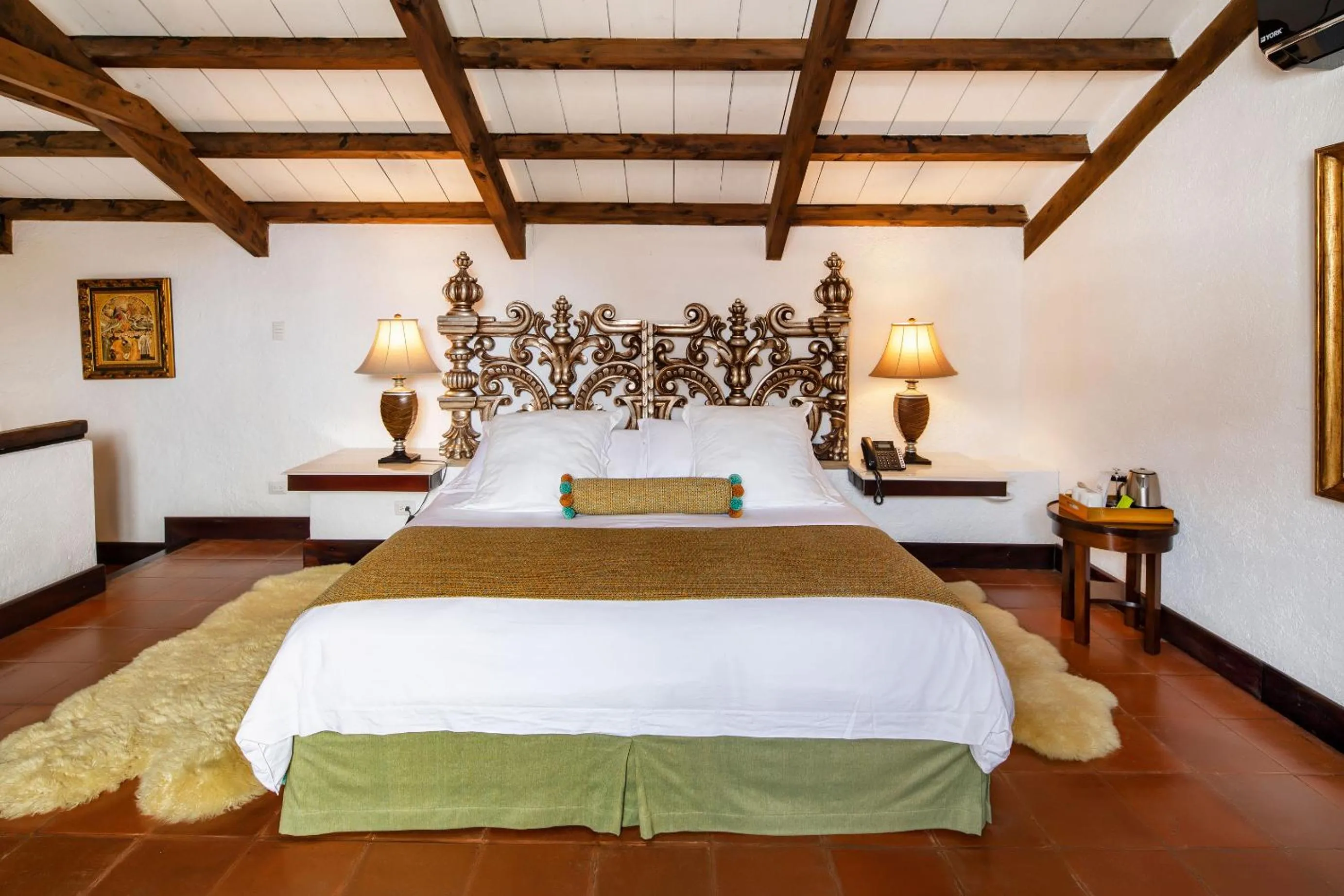 Bed in Las Cruces Boutique Hotel