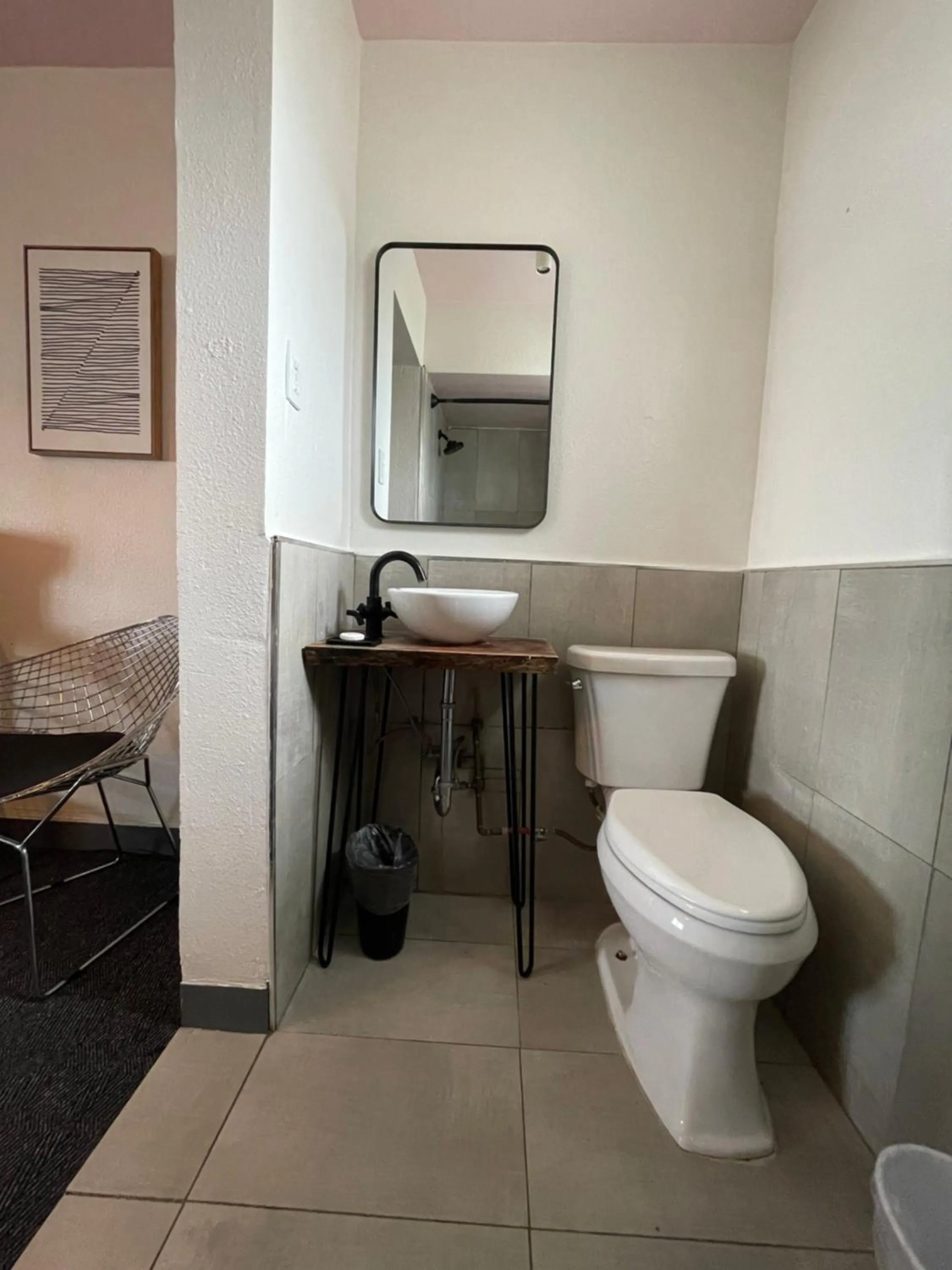 Toilet in Rainbow Motel