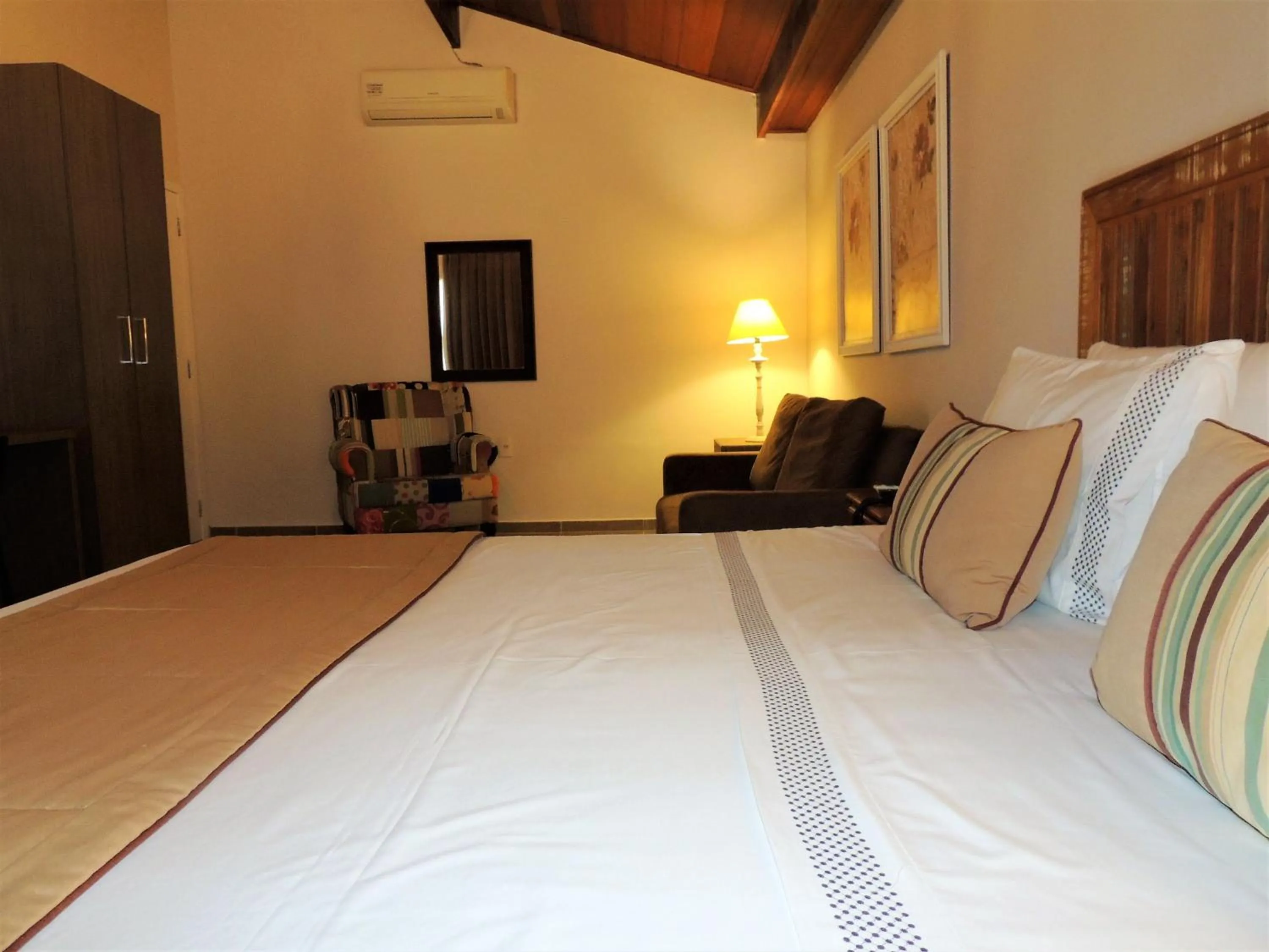 Bed in Hotel Água Viva - Cachoeira Paulista - SP - Próximo a Canção Nova