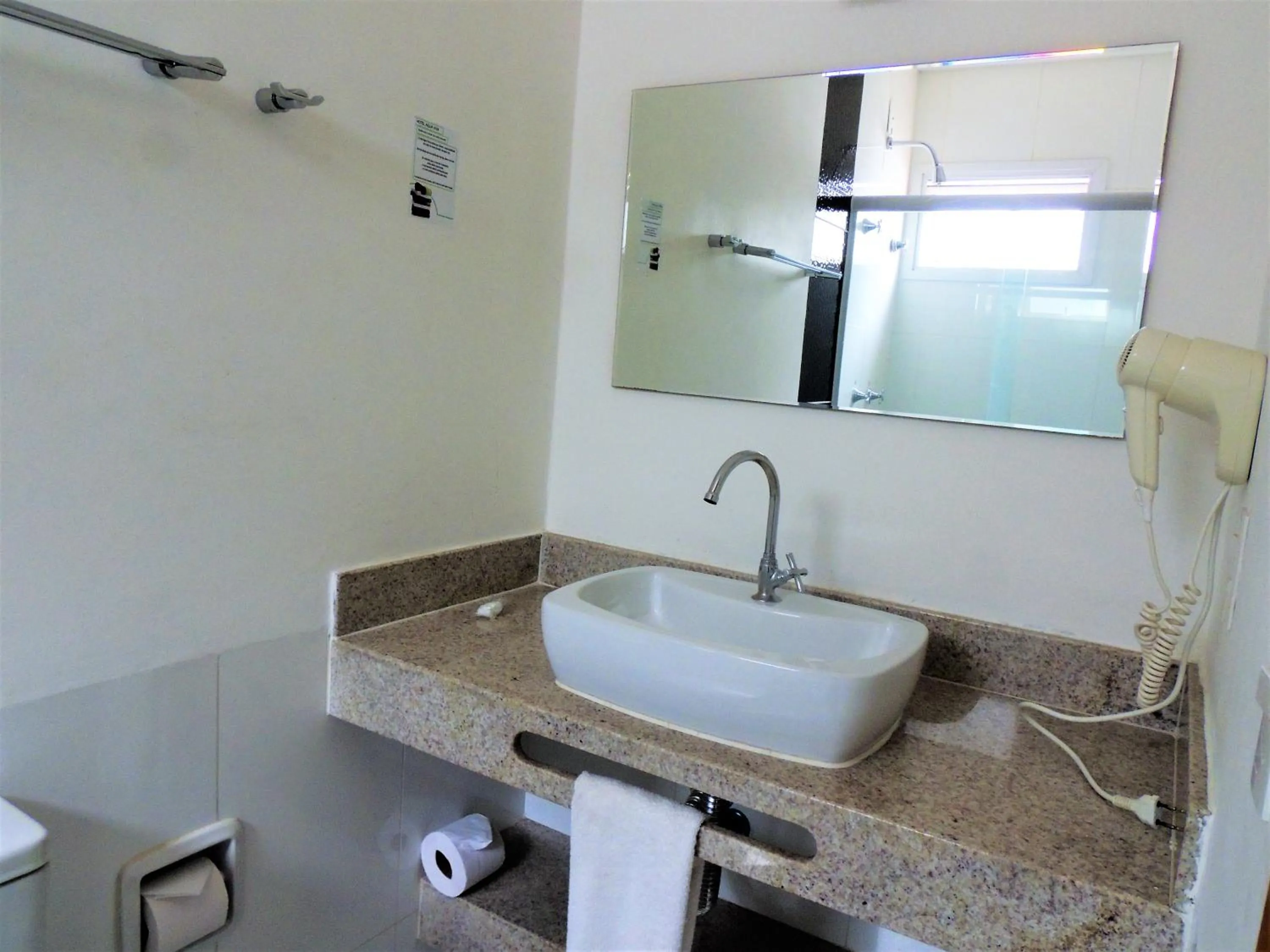 Bathroom in Hotel Água Viva - Cachoeira Paulista - SP - Próximo a Canção Nova