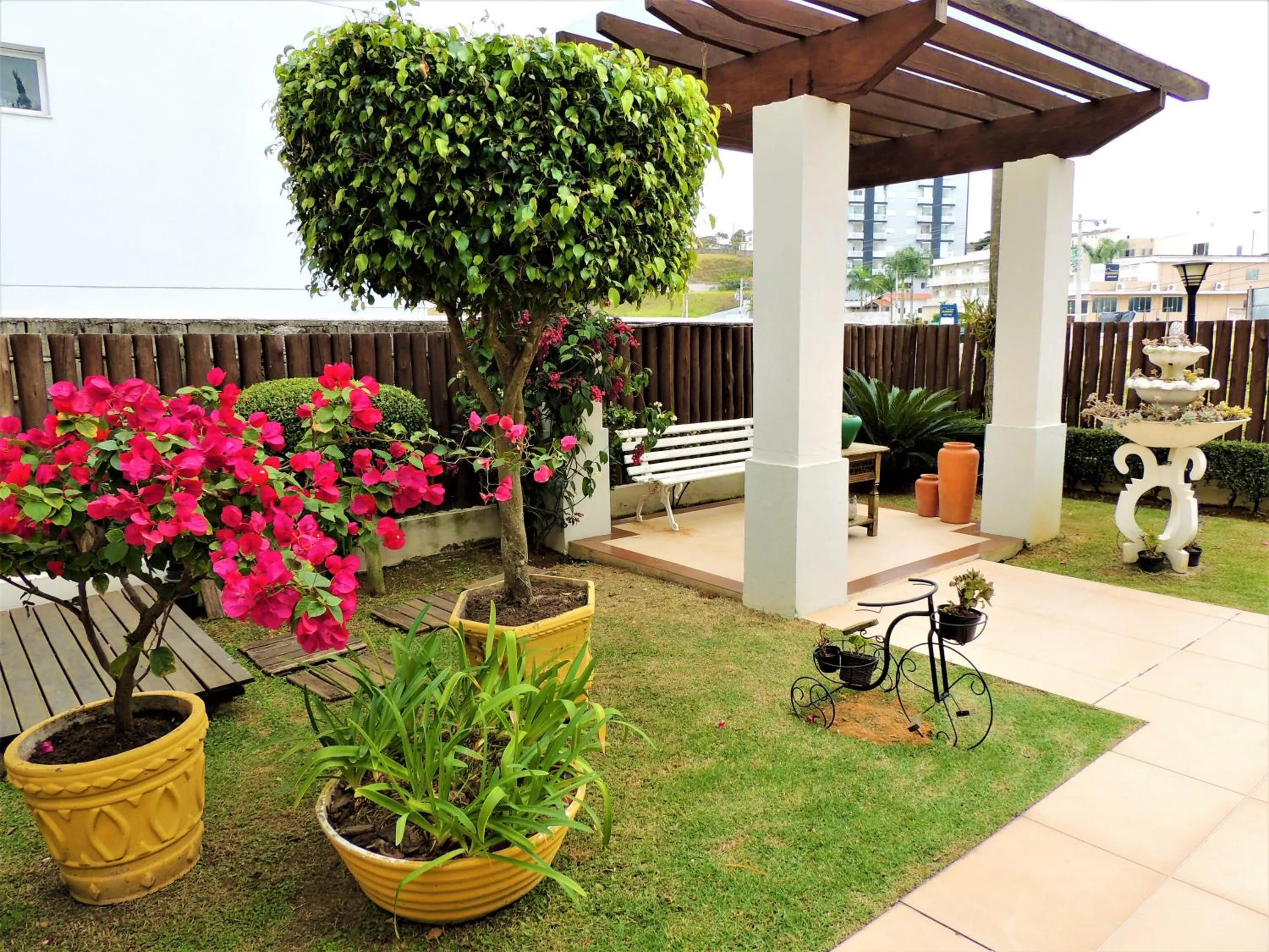 Garden in Hotel Água Viva - Cachoeira Paulista - SP - Próximo a Canção Nova