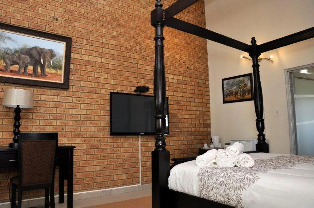 Photo of the whole room, Bed in Montana Boutique Guesthouse