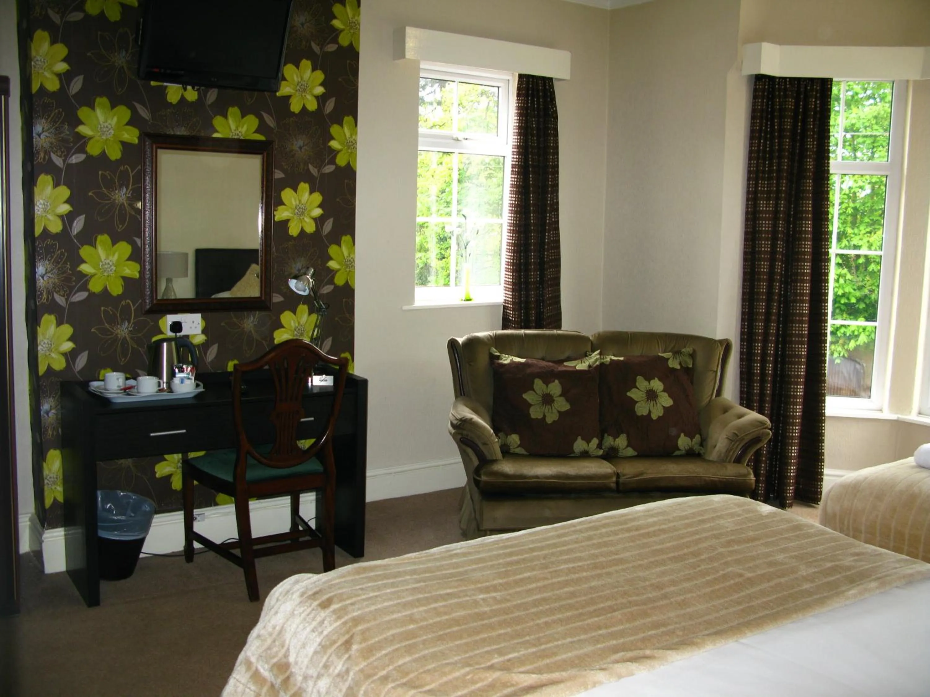 Photo of the whole room, Bed in Abbey Grange Hotel