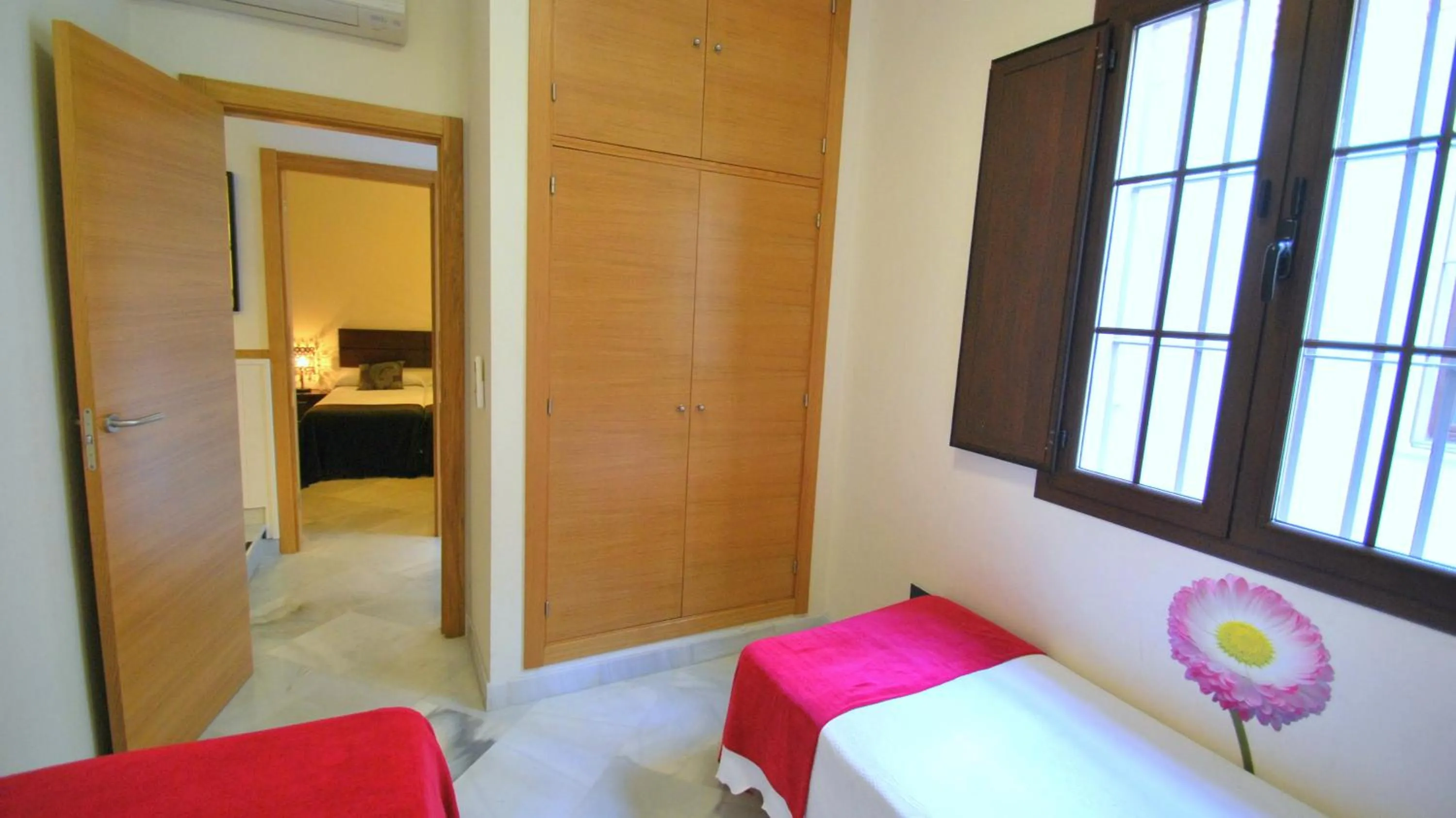 Bedroom, Bed in Living-Sevilla Apartments San Lorenzo