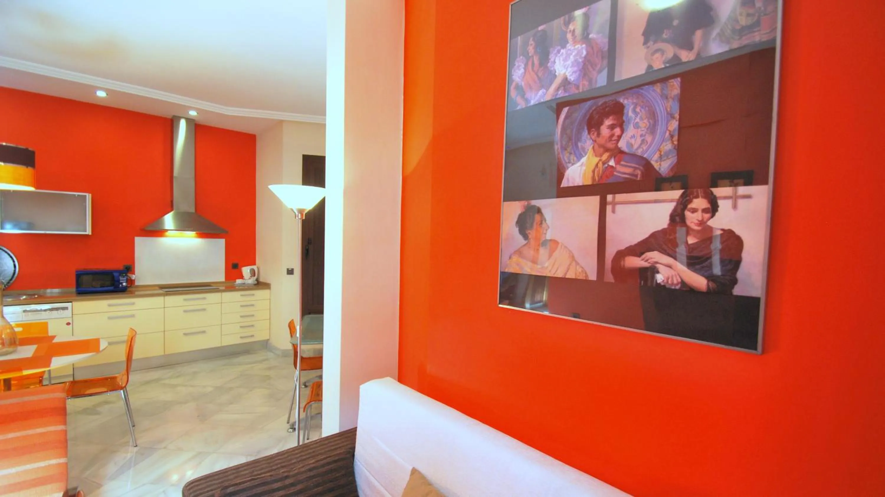 Kitchen or kitchenette in Living-Sevilla Apartments San Lorenzo