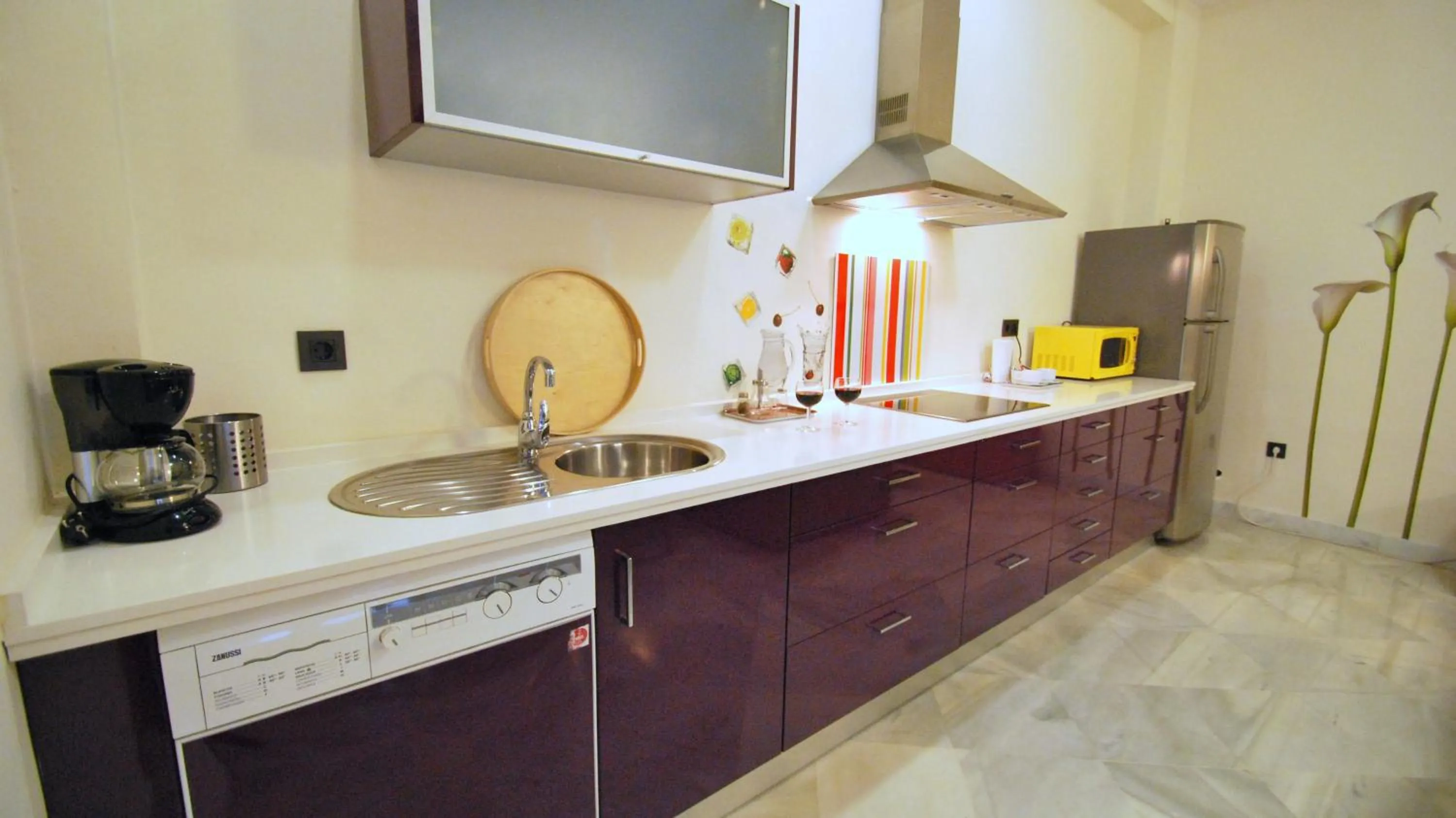 Kitchen or kitchenette in Living-Sevilla Apartments San Lorenzo