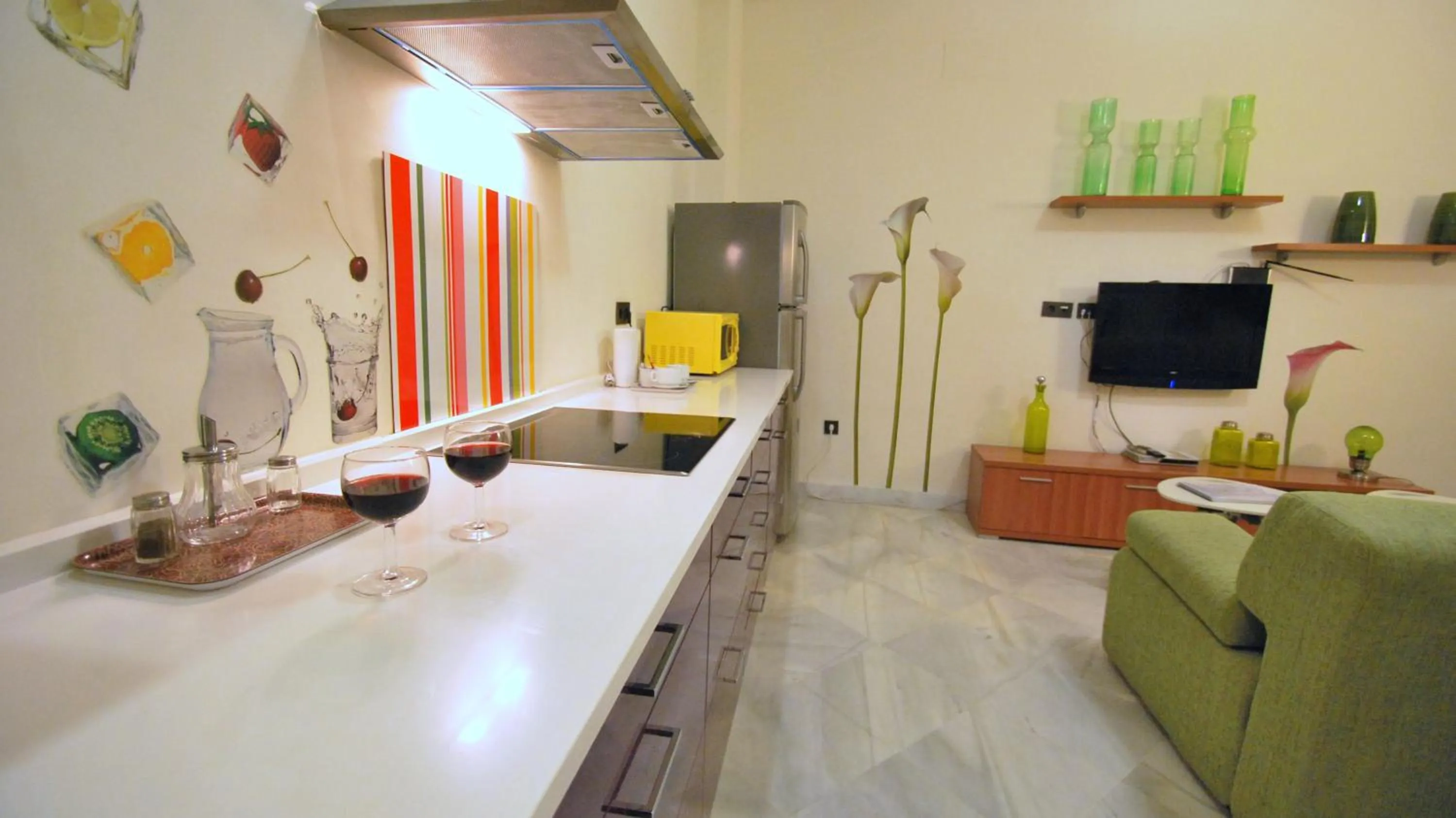 Kitchen or kitchenette in Living-Sevilla Apartments San Lorenzo