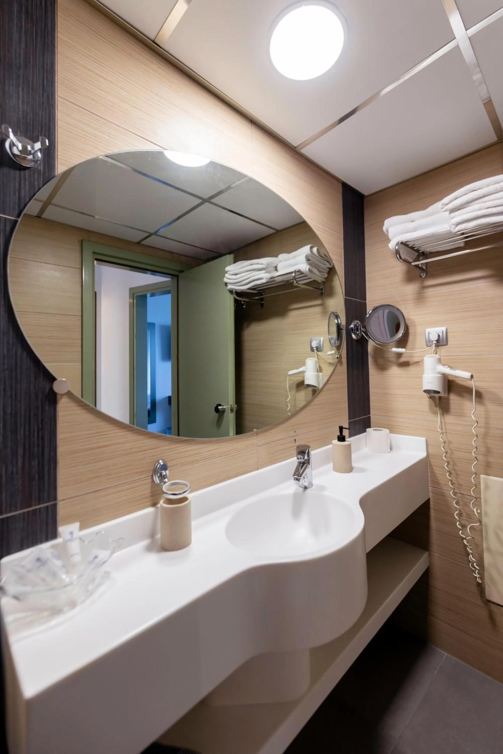 Shower in Messinian Bay