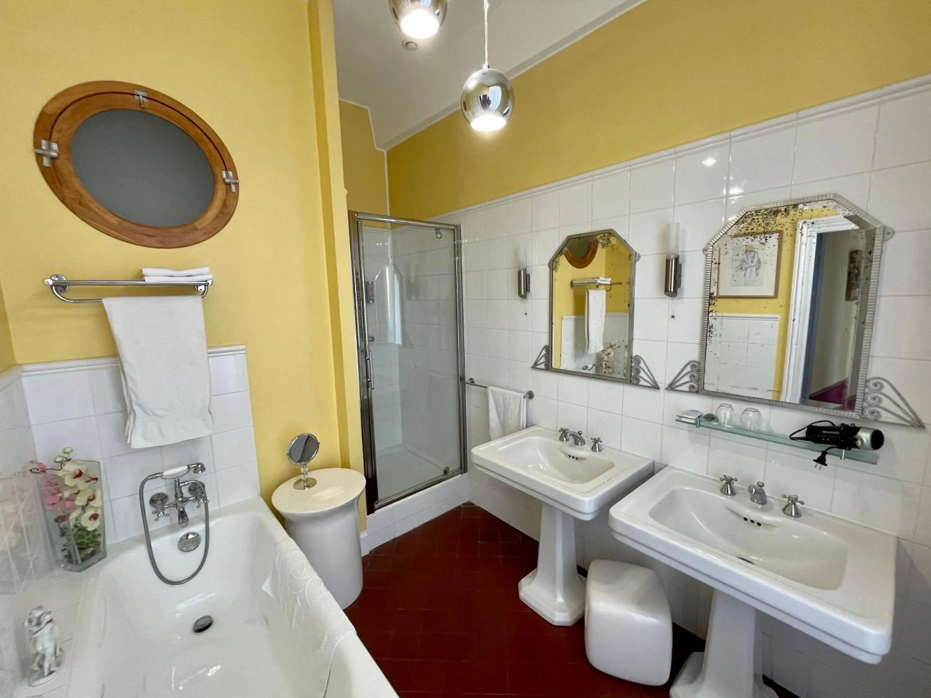 Bathroom in Chambres d'Hôte Le Clos de L'Argolay