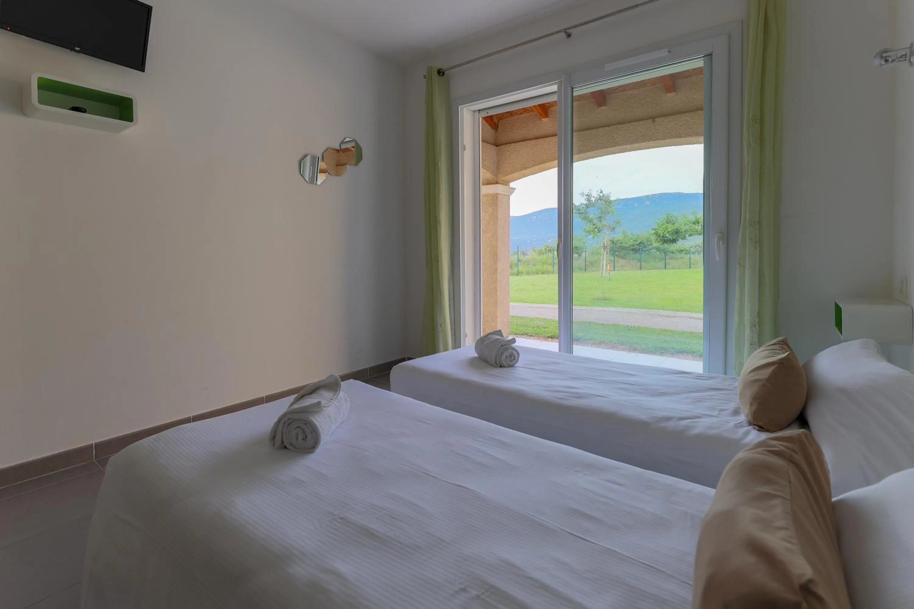 Bed in Park & Suites Village Gorges de l'Hérault-Cévennes