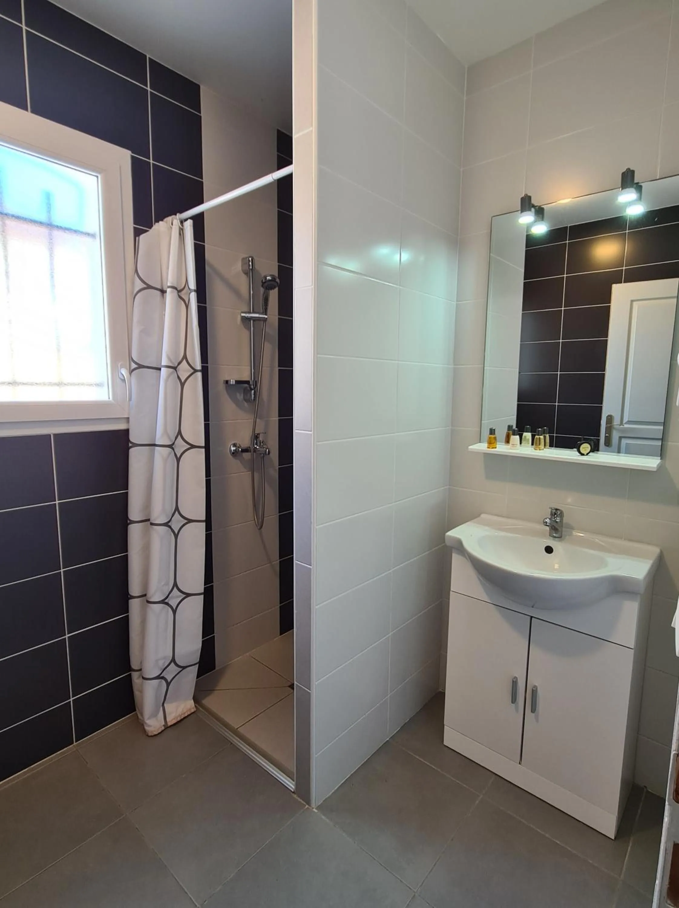 Bathroom in Park & Suites Village Gorges de l'Hérault-Cévennes