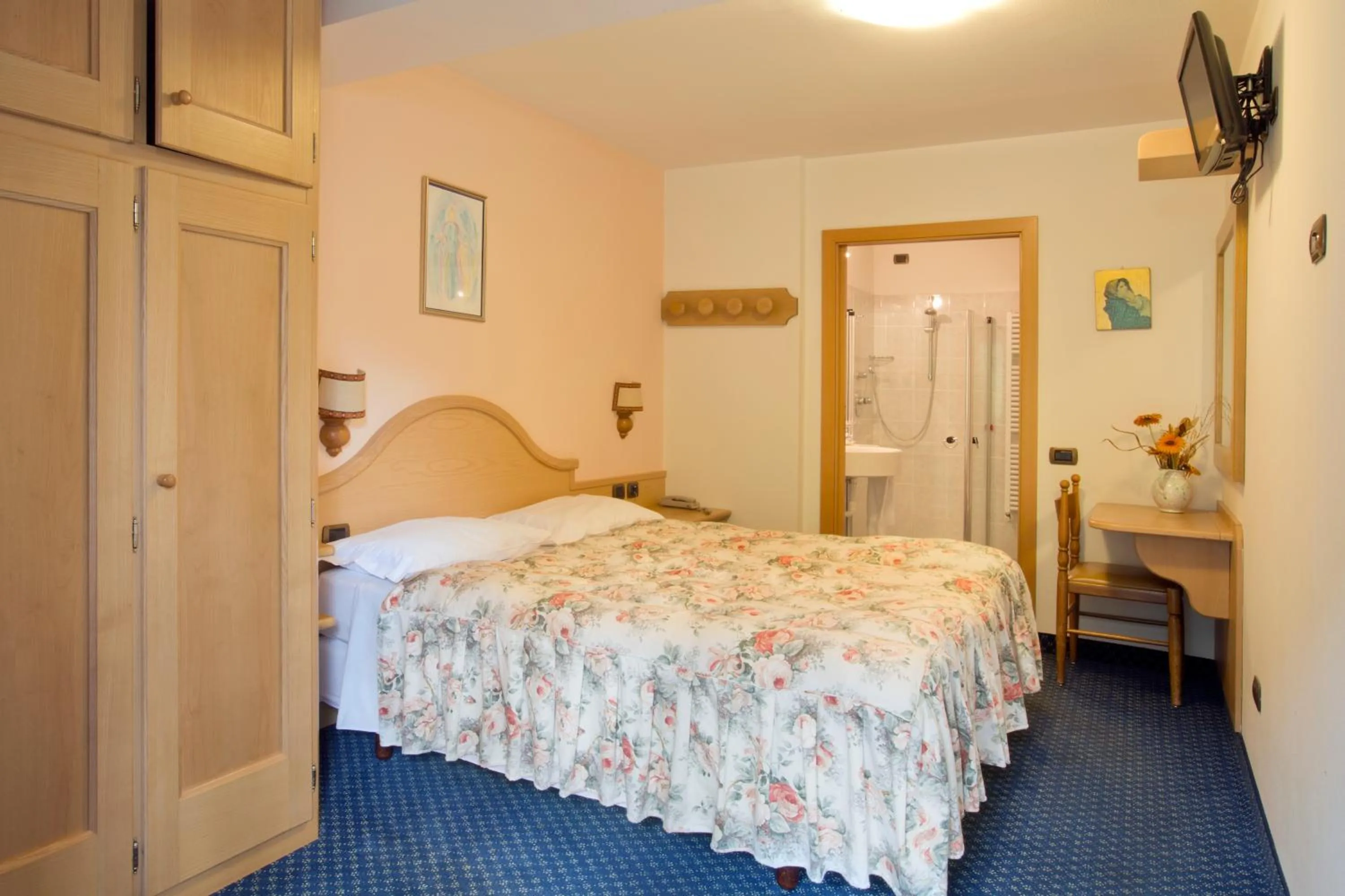 Bed in Hotel Al Lago