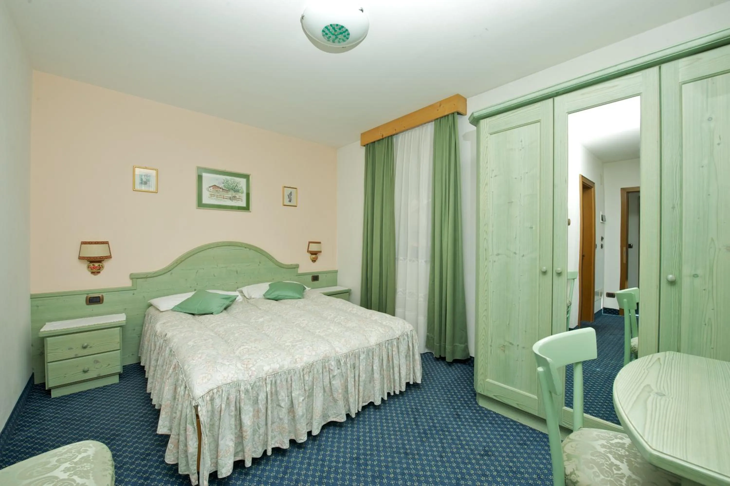 Photo of the whole room, Bed in Hotel Al Lago