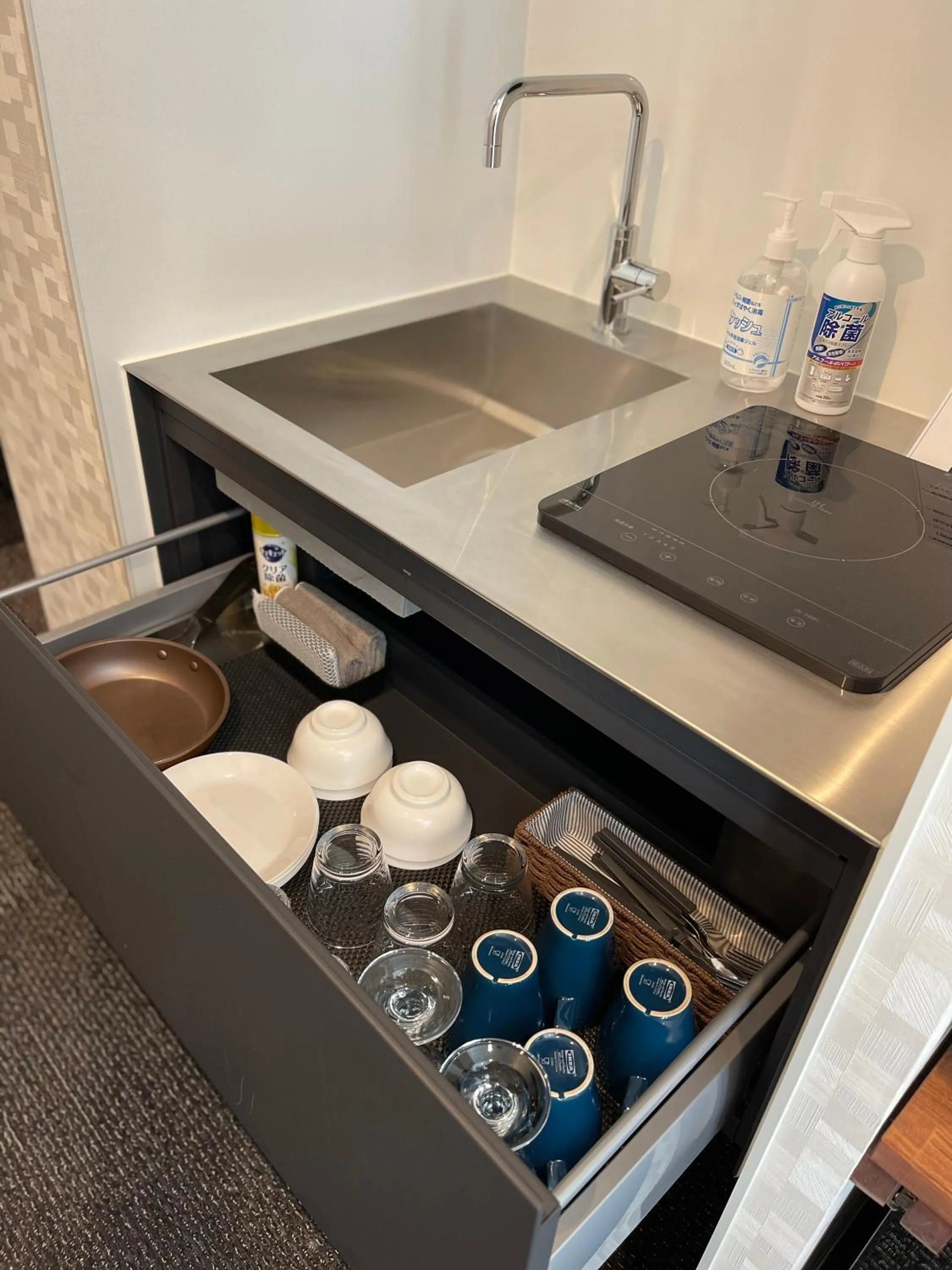 Kitchen or kitchenette in FUKUOKA MOJIKO STAY