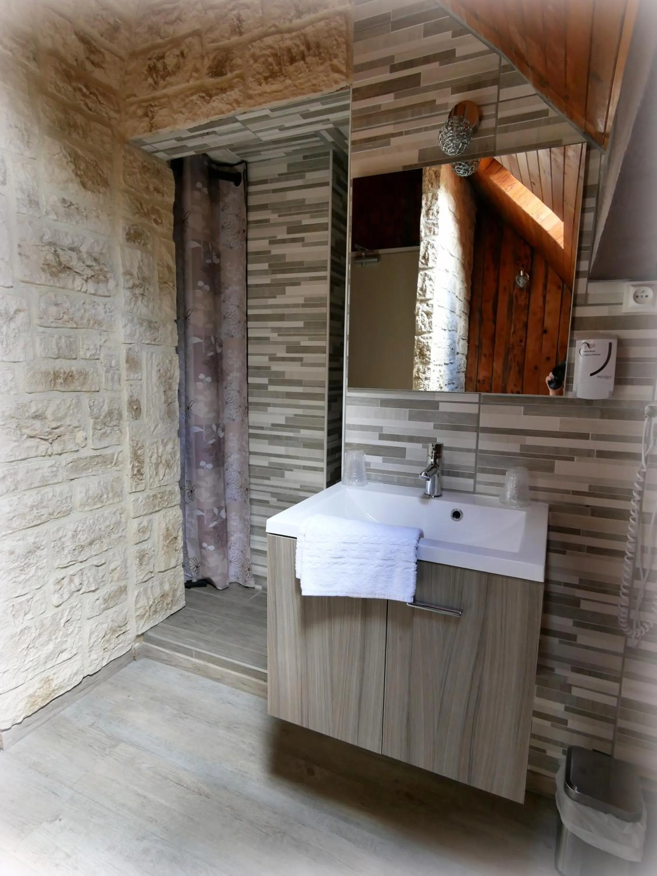 Bathroom in Auberge de la Rivière