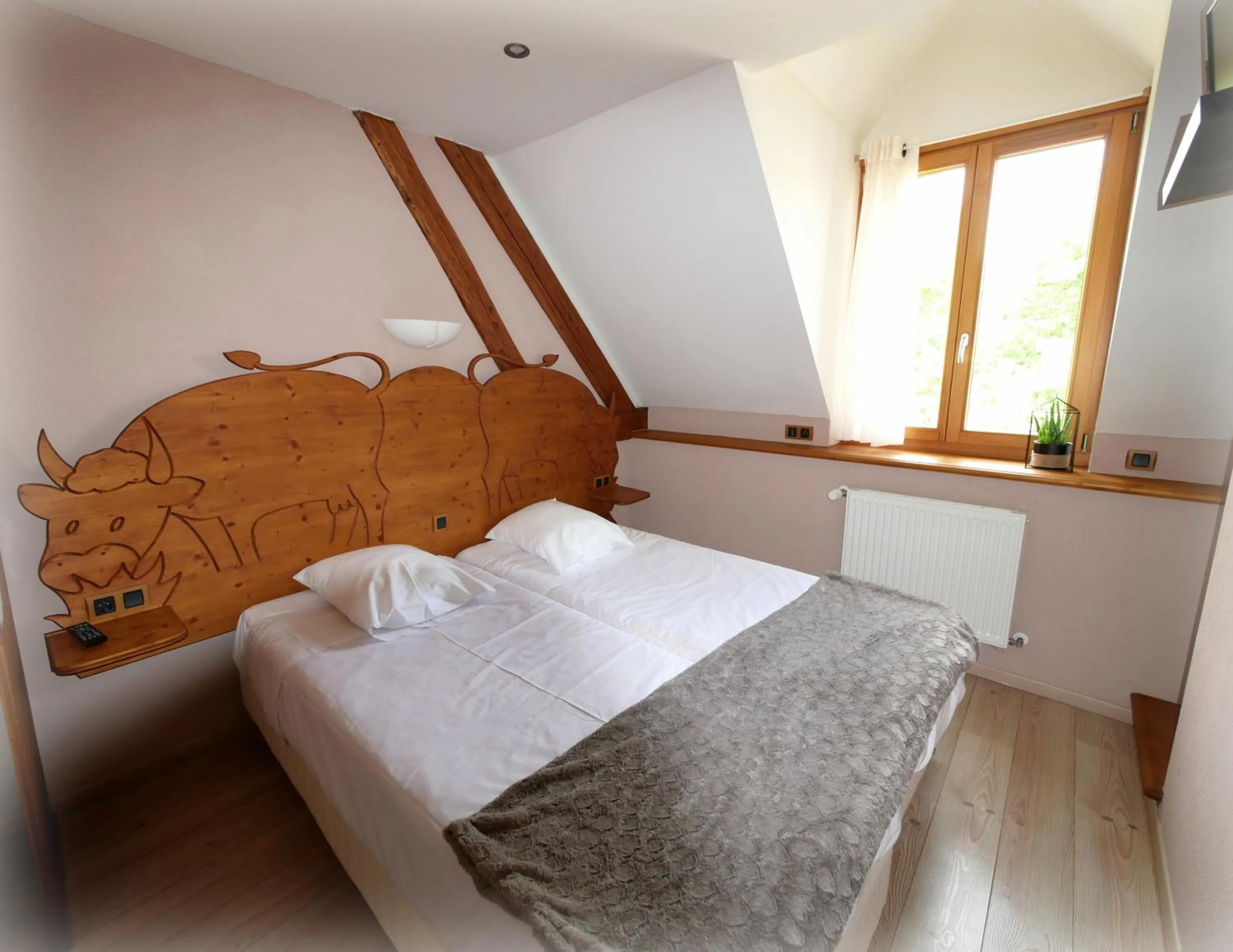 Bed in Auberge de la Rivière