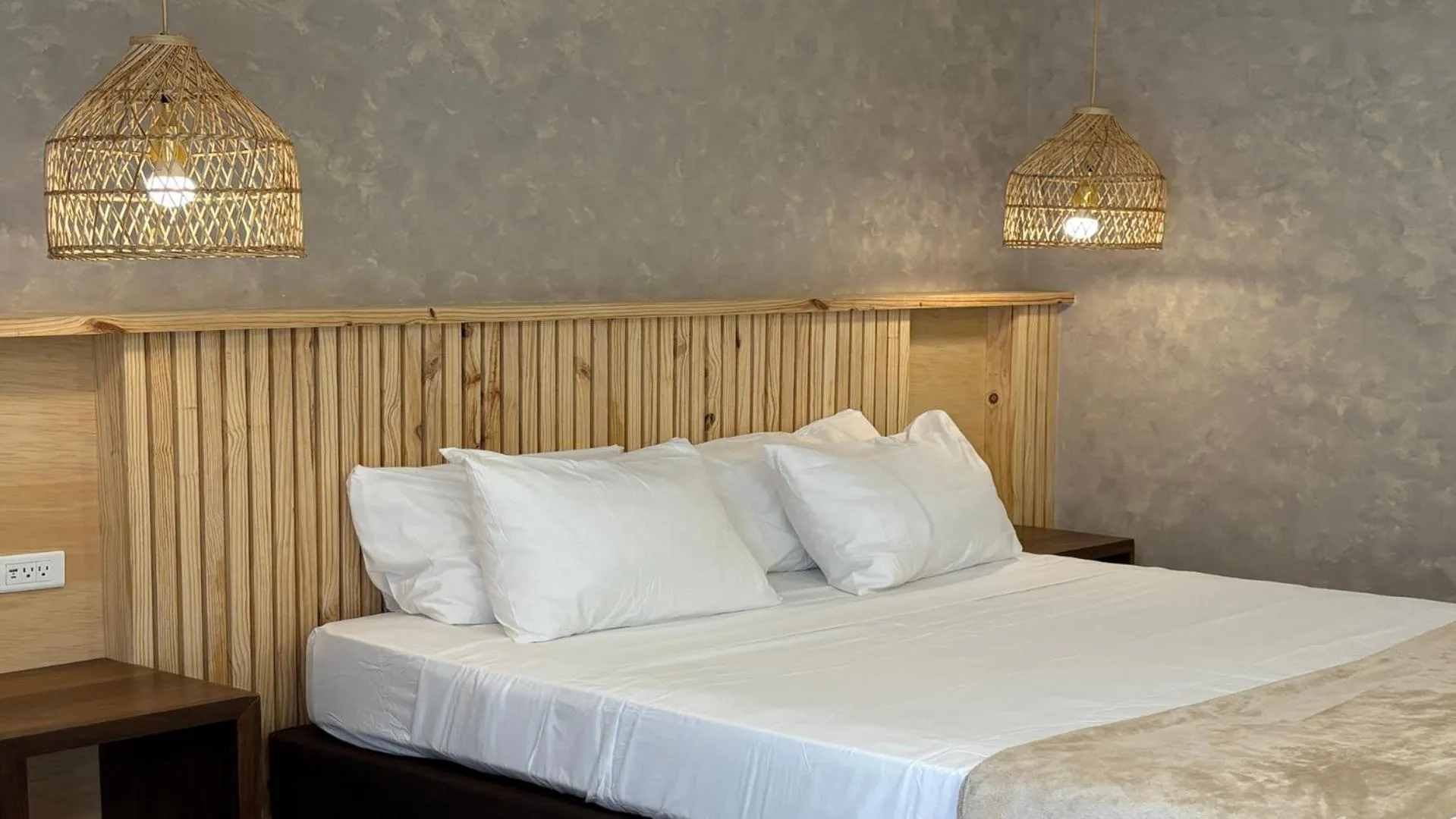 Bed in Hotel Blue Cove by On vacation