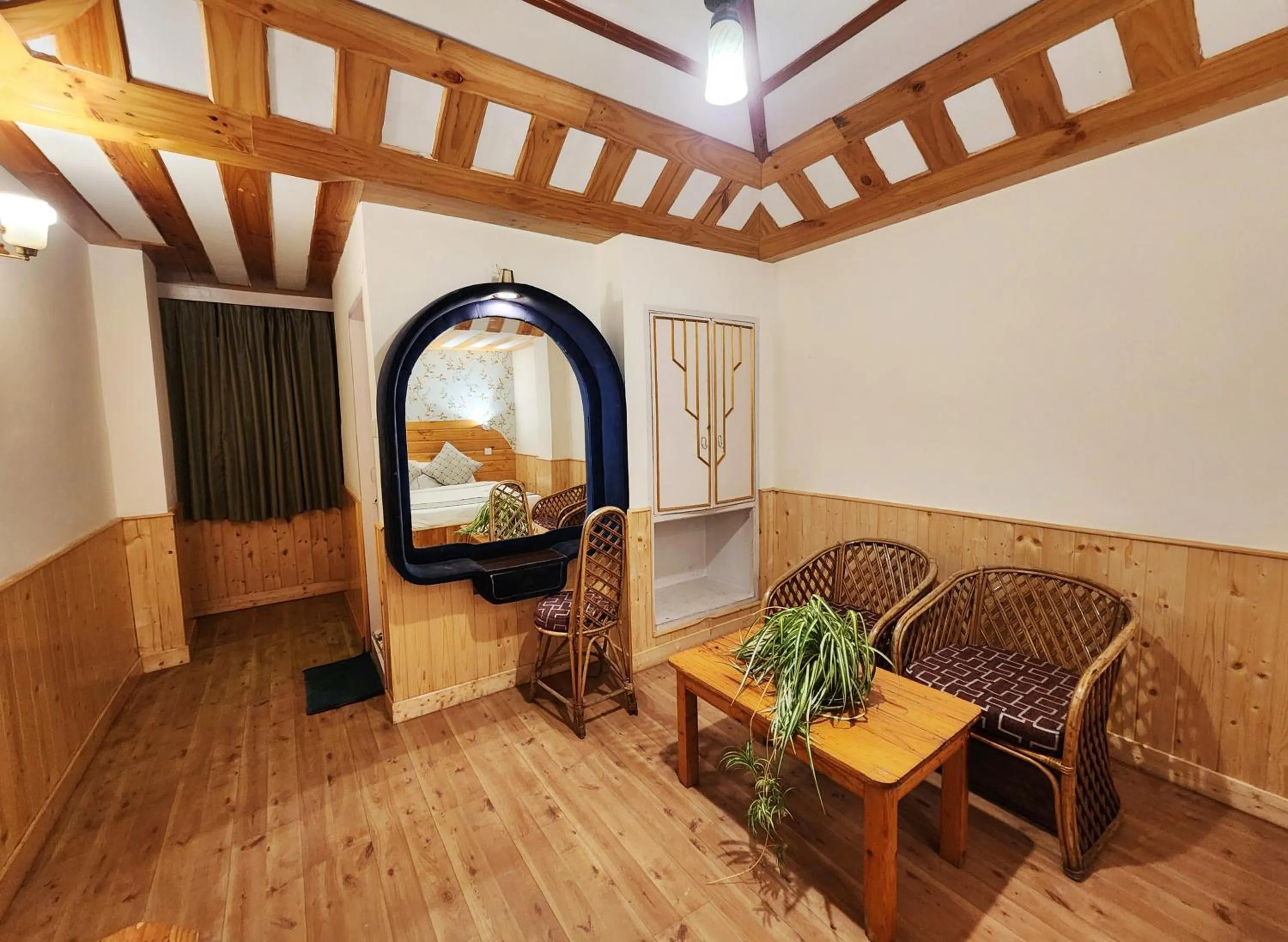 Hotel Pineview Shimla