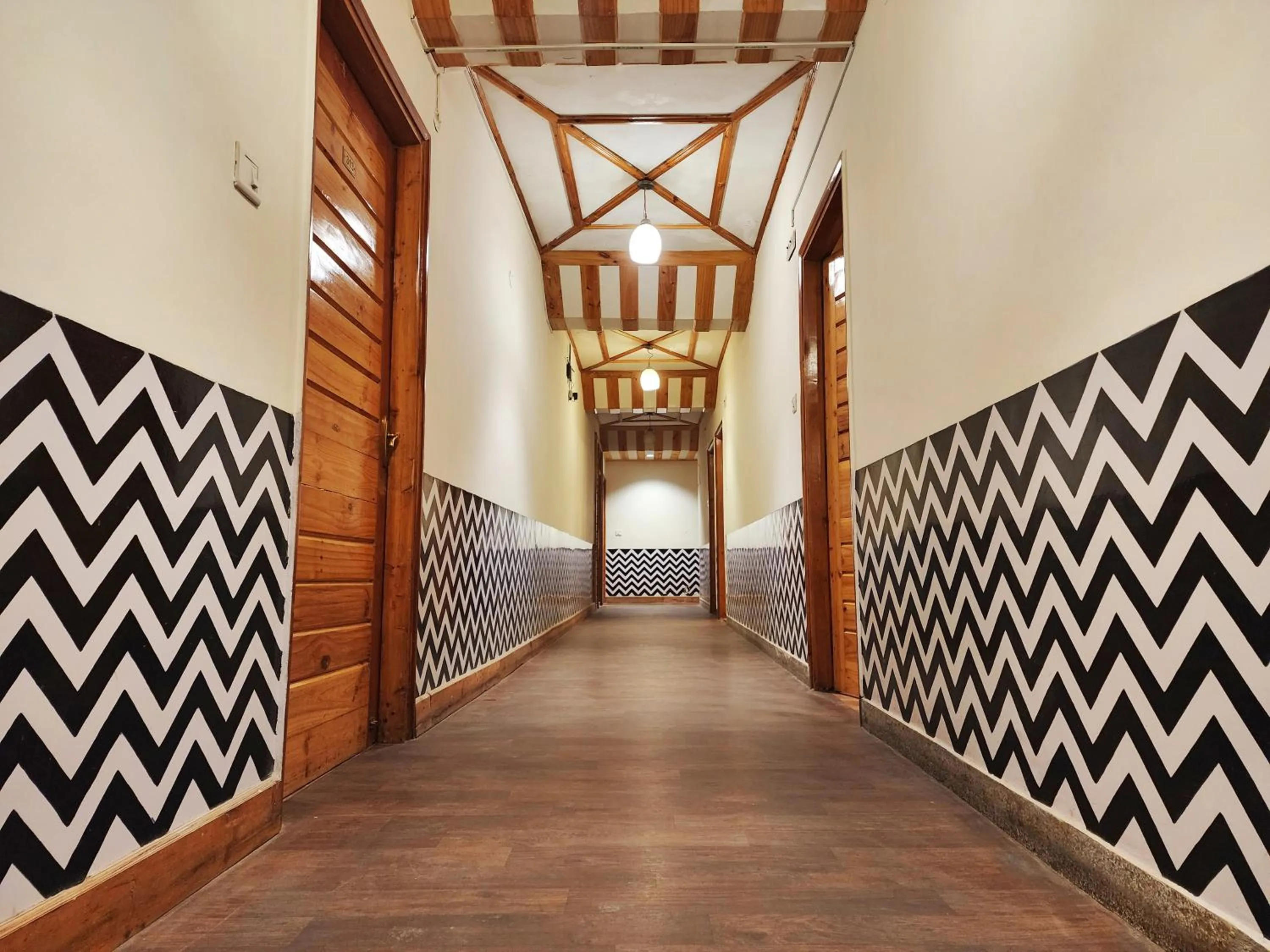 Hotel Pineview Shimla