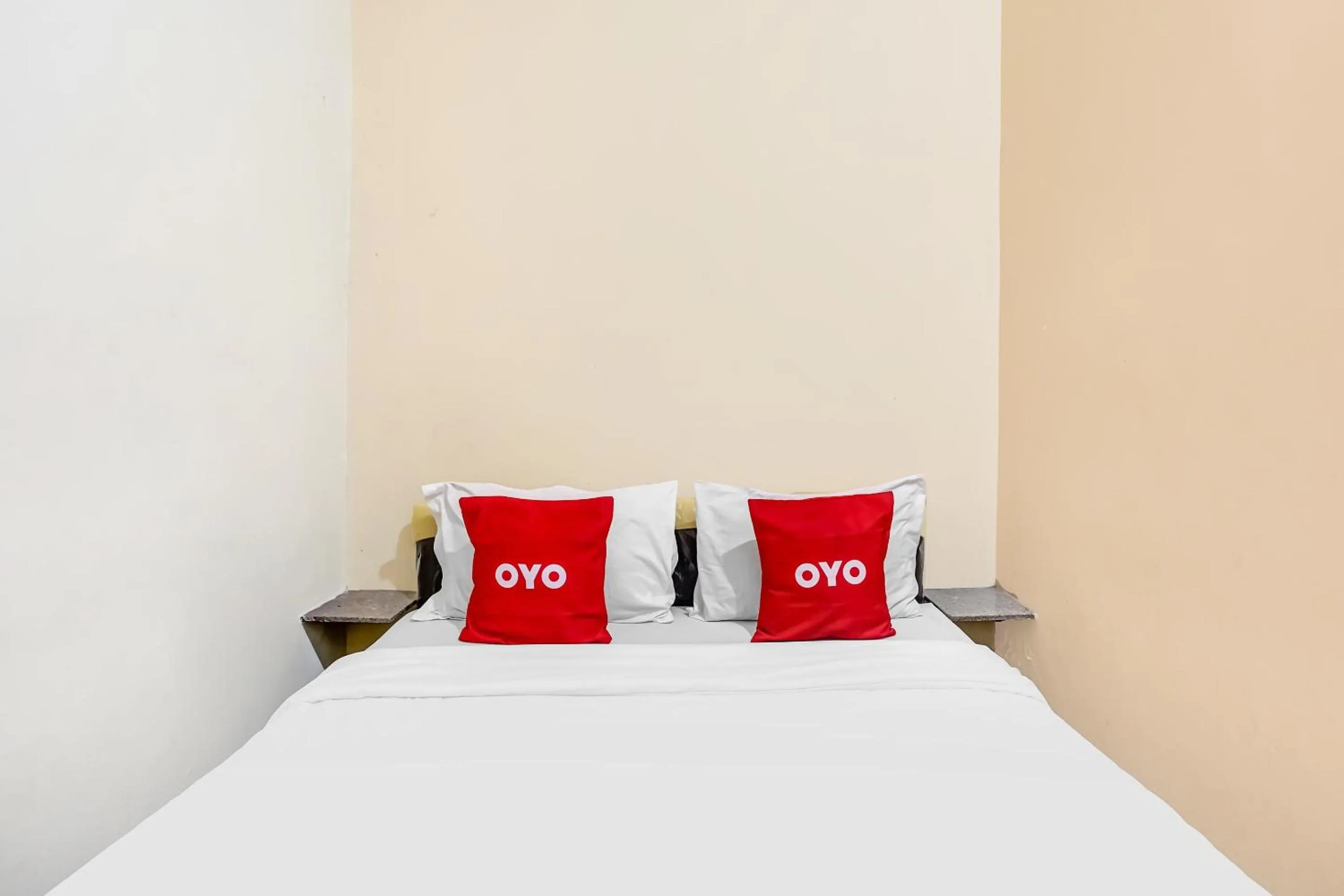 Bedroom, Bed in OYO 91361 Benlin D'kost Syariah
