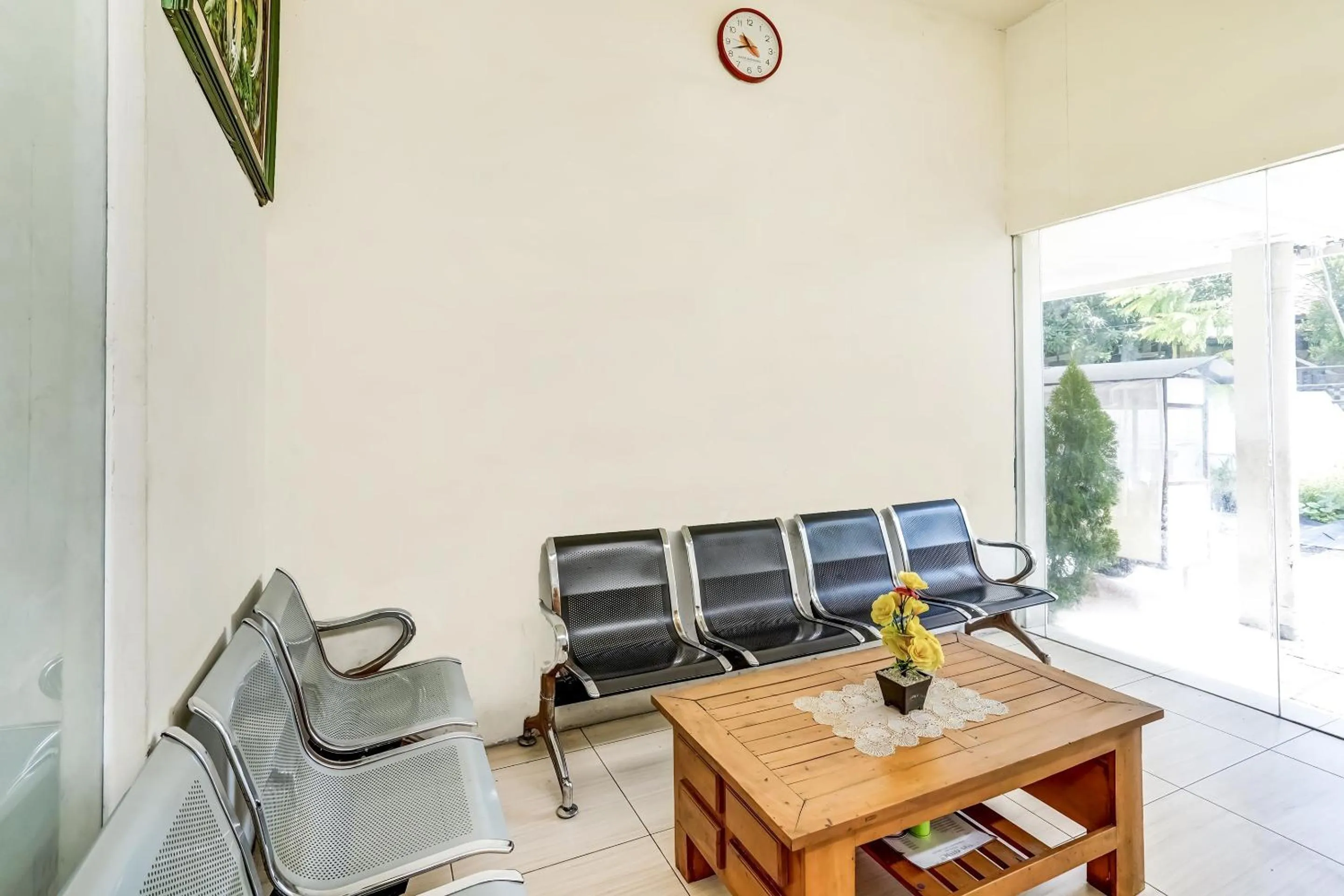 Lobby or reception in OYO 91361 Benlin D'kost Syariah