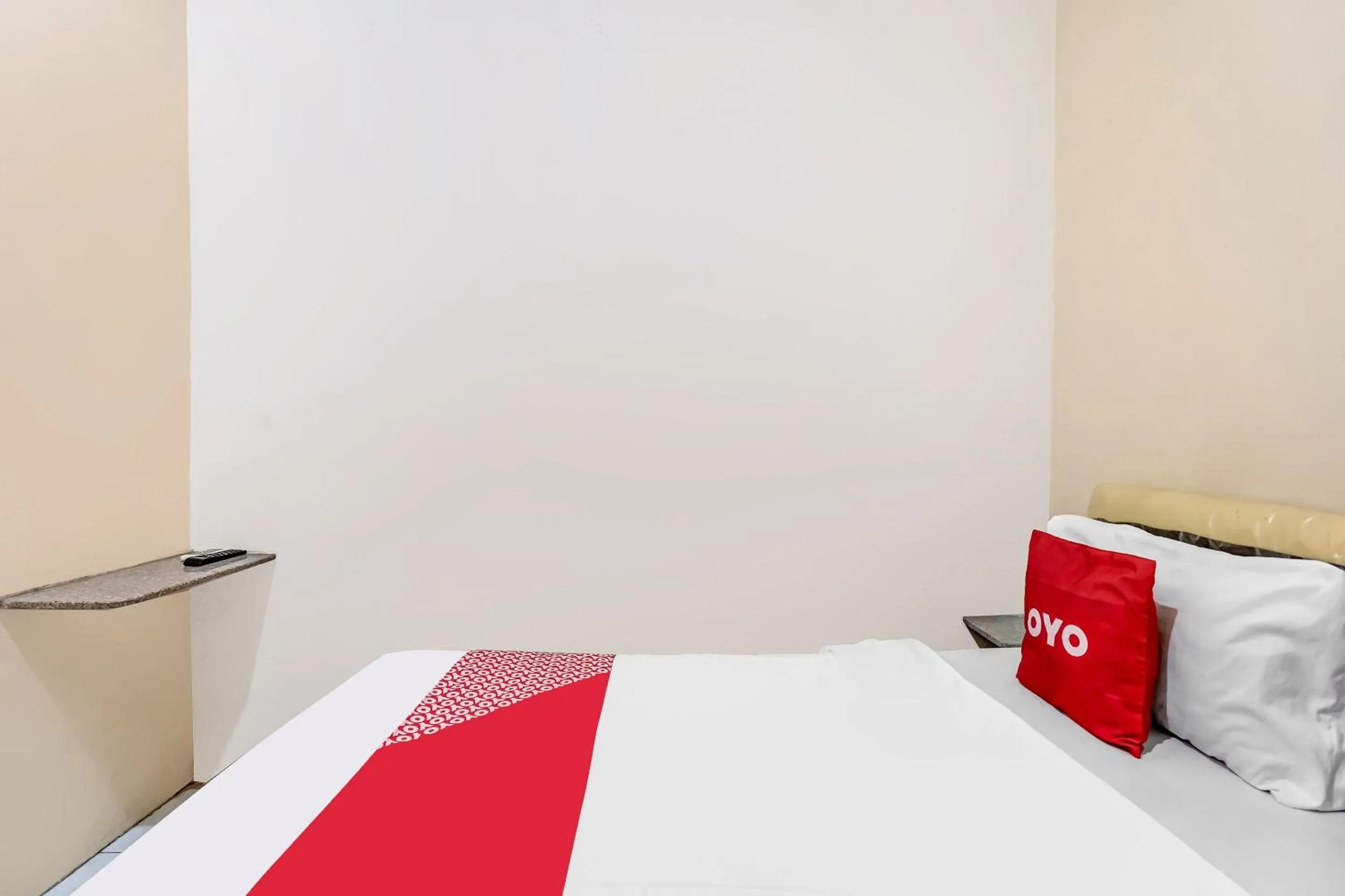 Bedroom, Bed in OYO 91361 Benlin D'kost Syariah