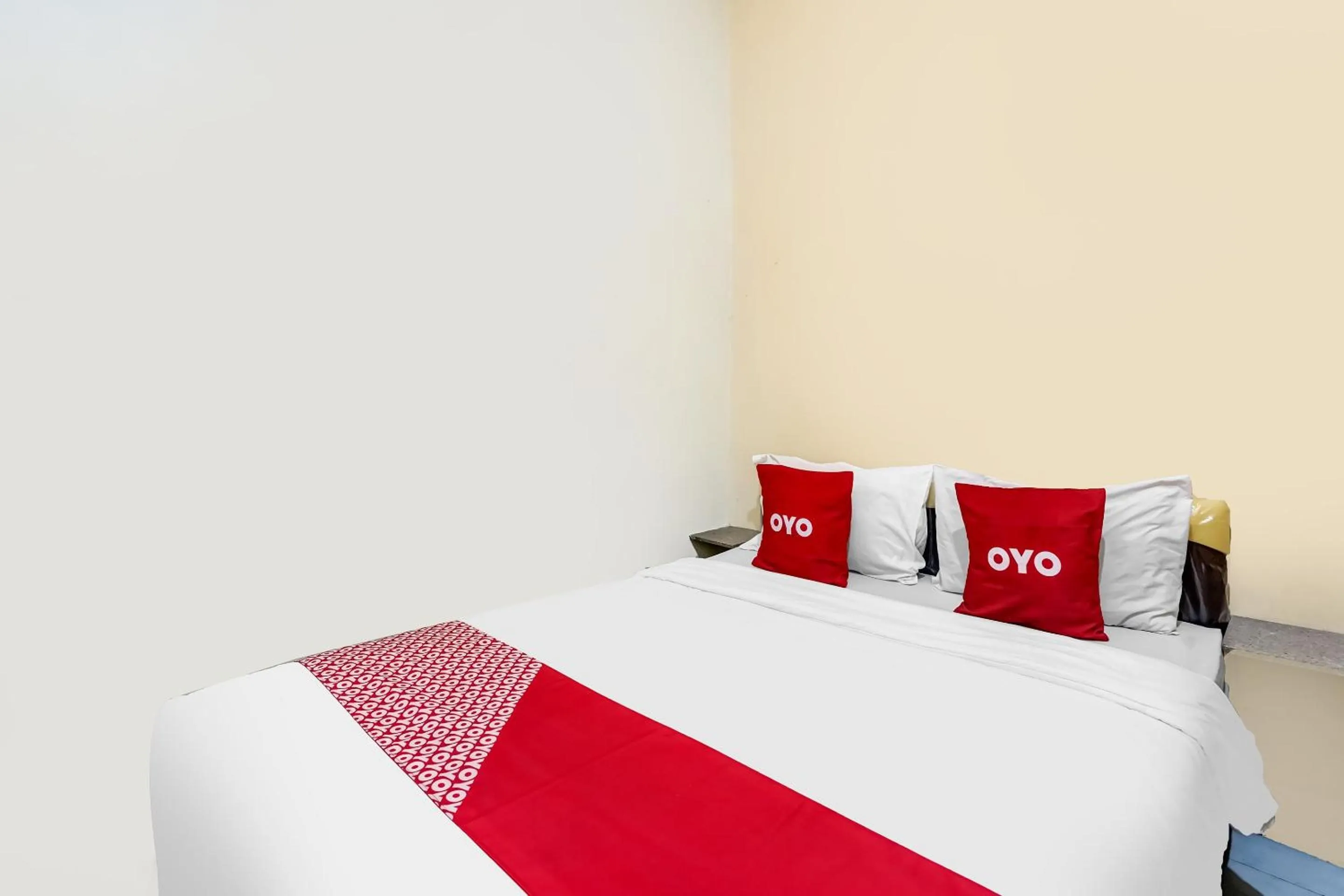 Bedroom, Bed in OYO 91361 Benlin D'kost Syariah