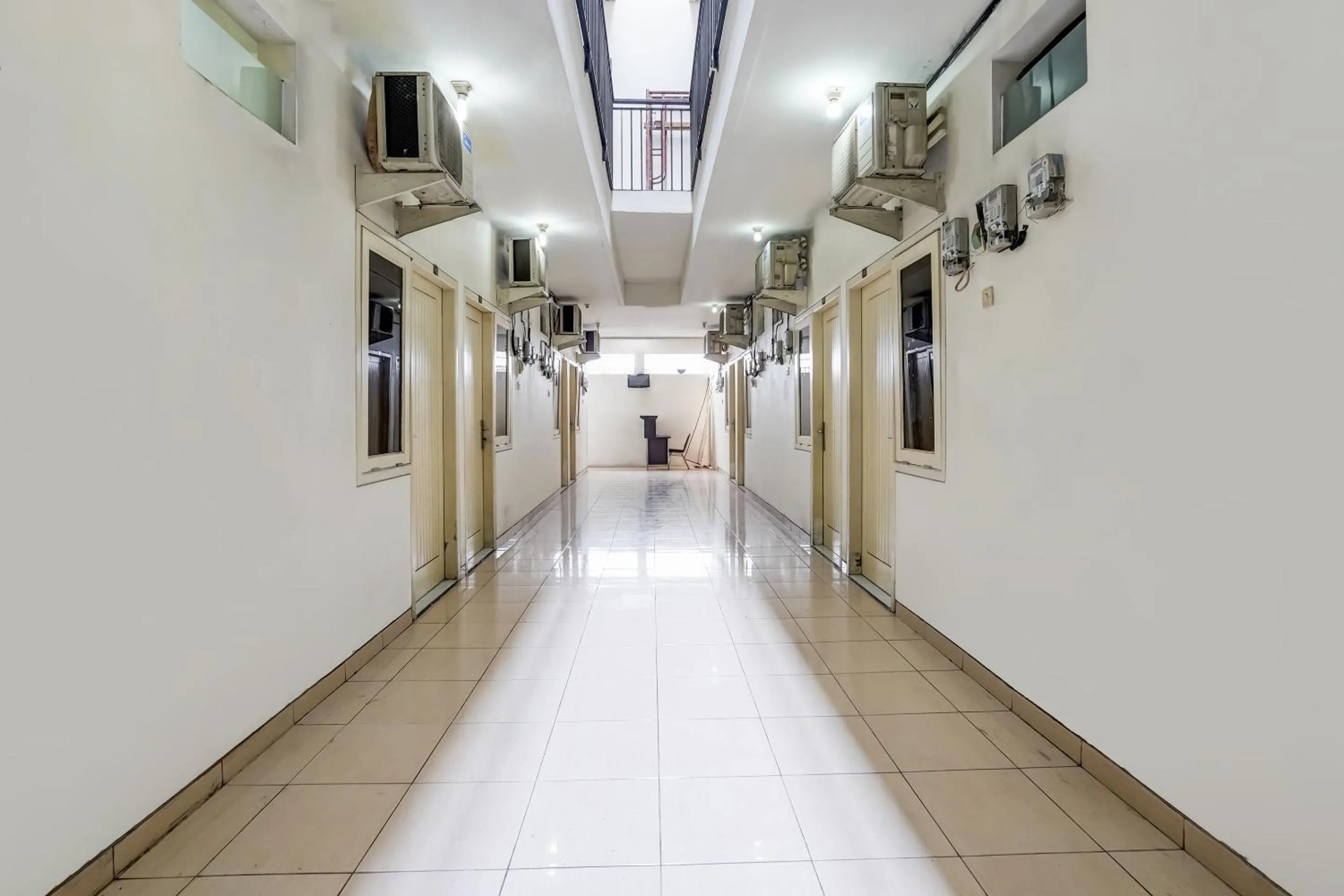 Lobby or reception in OYO 91361 Benlin D'kost Syariah