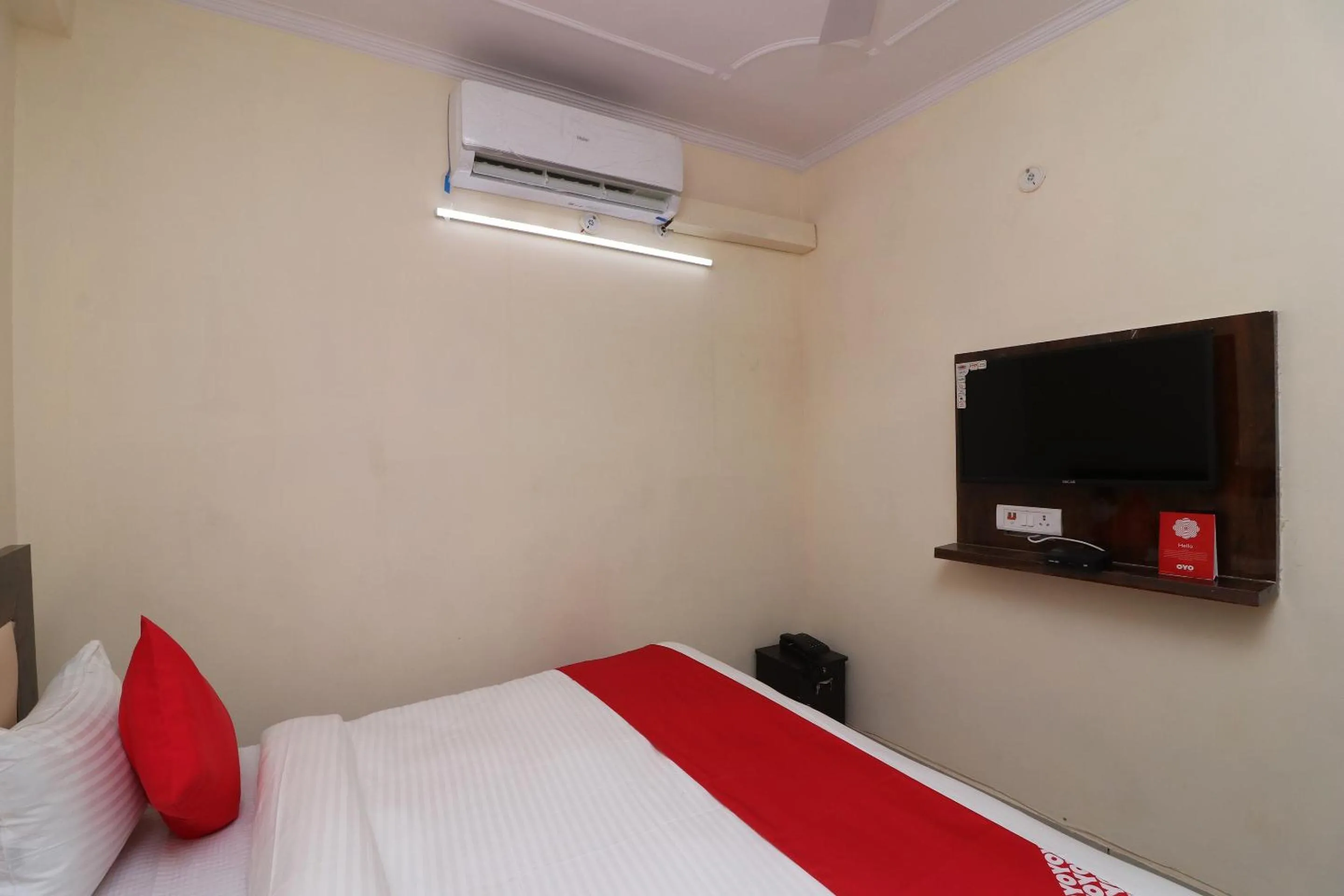 Bedroom, Bed in Hotel O Karan stay