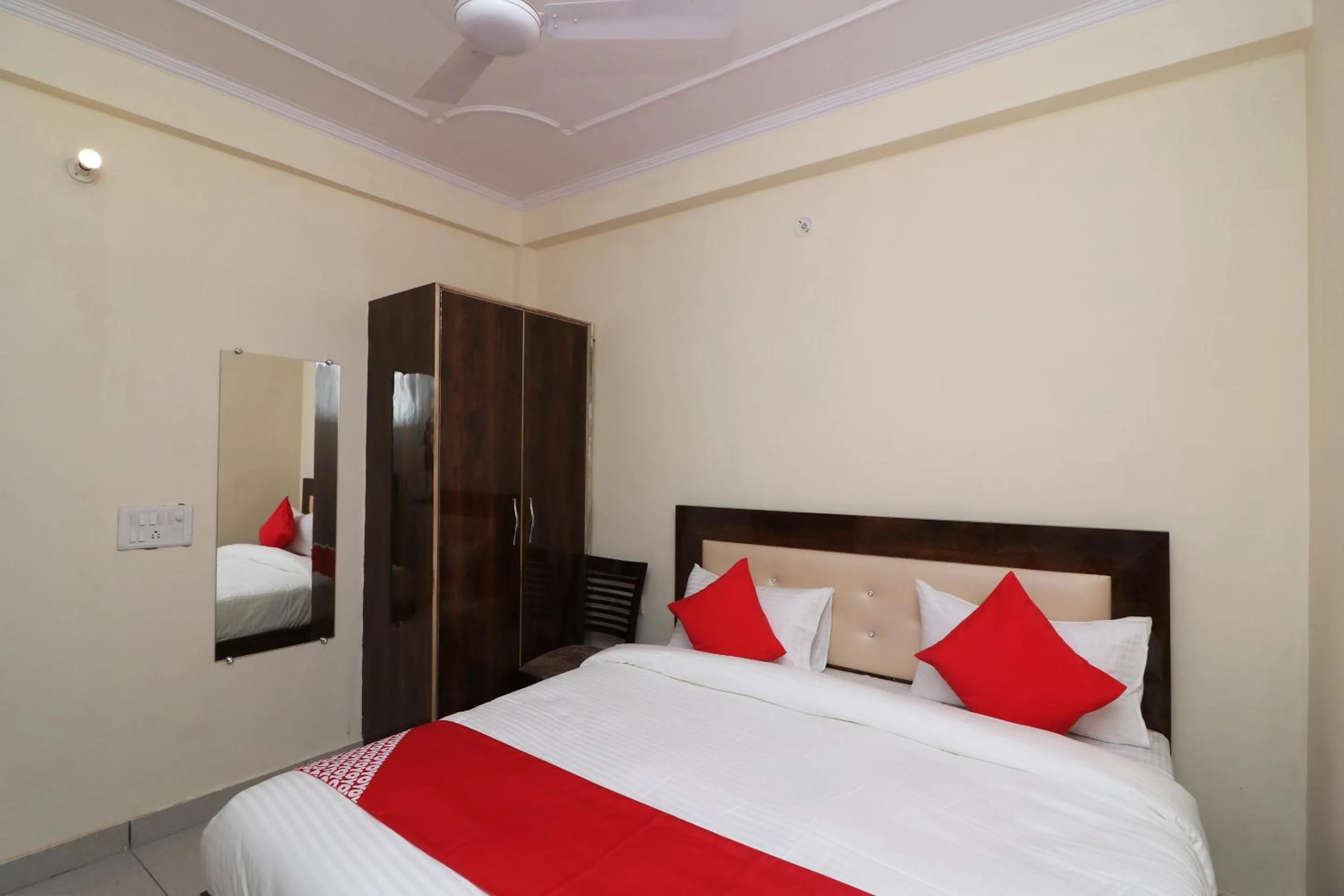 Bedroom, Bed in Hotel O Karan stay