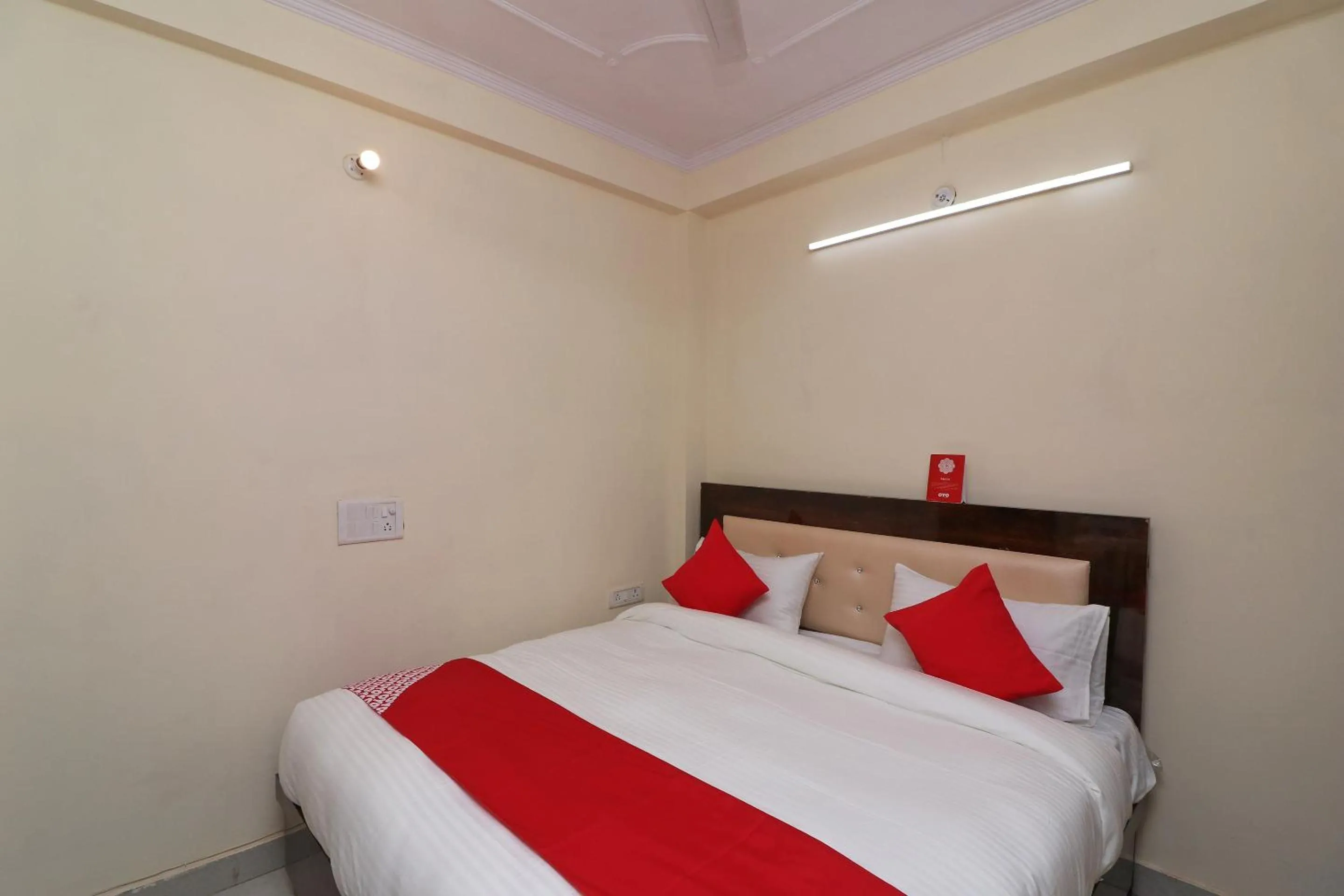 Bedroom, Bed in Hotel O Karan stay