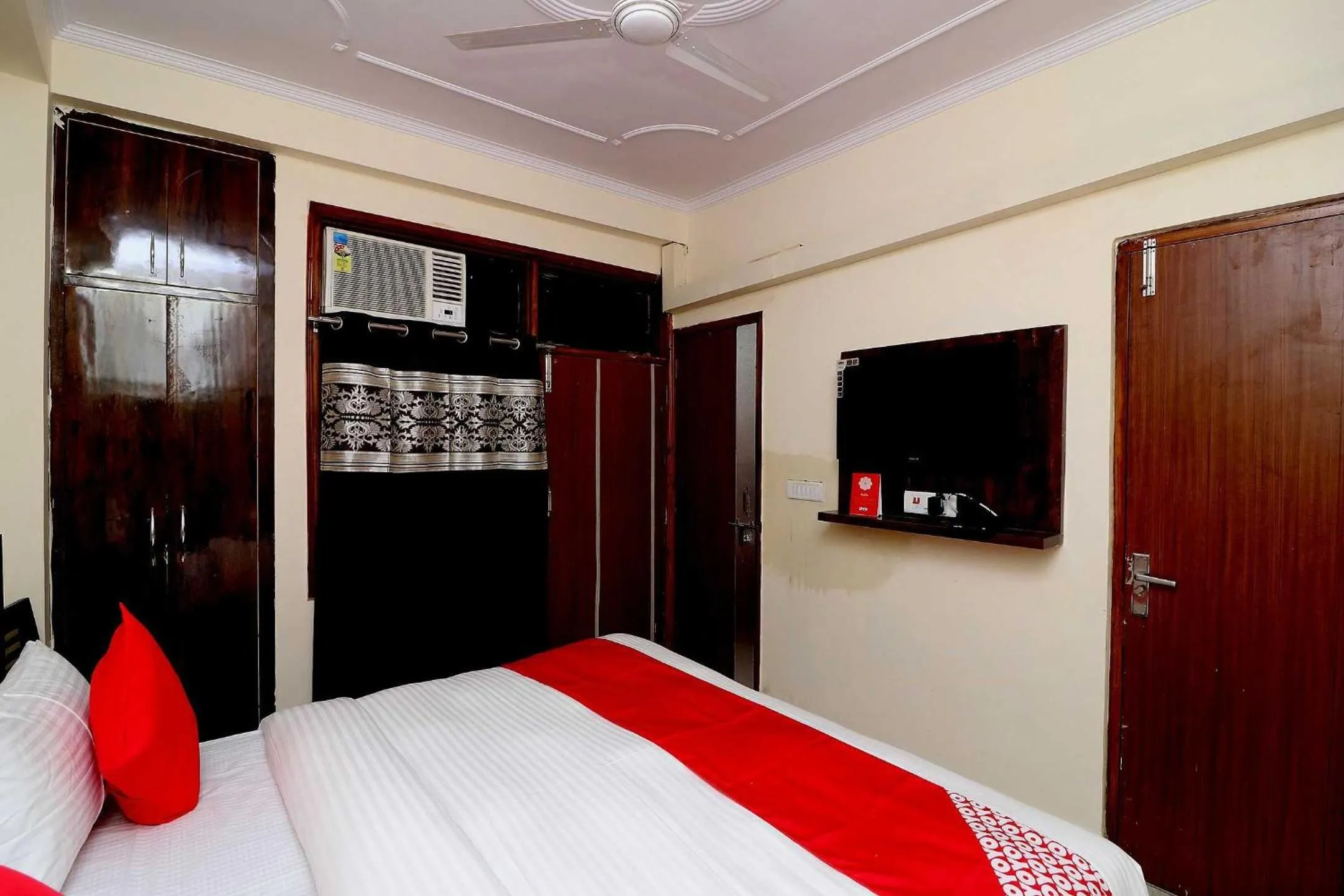 Bedroom, Bed in Hotel O Karan stay