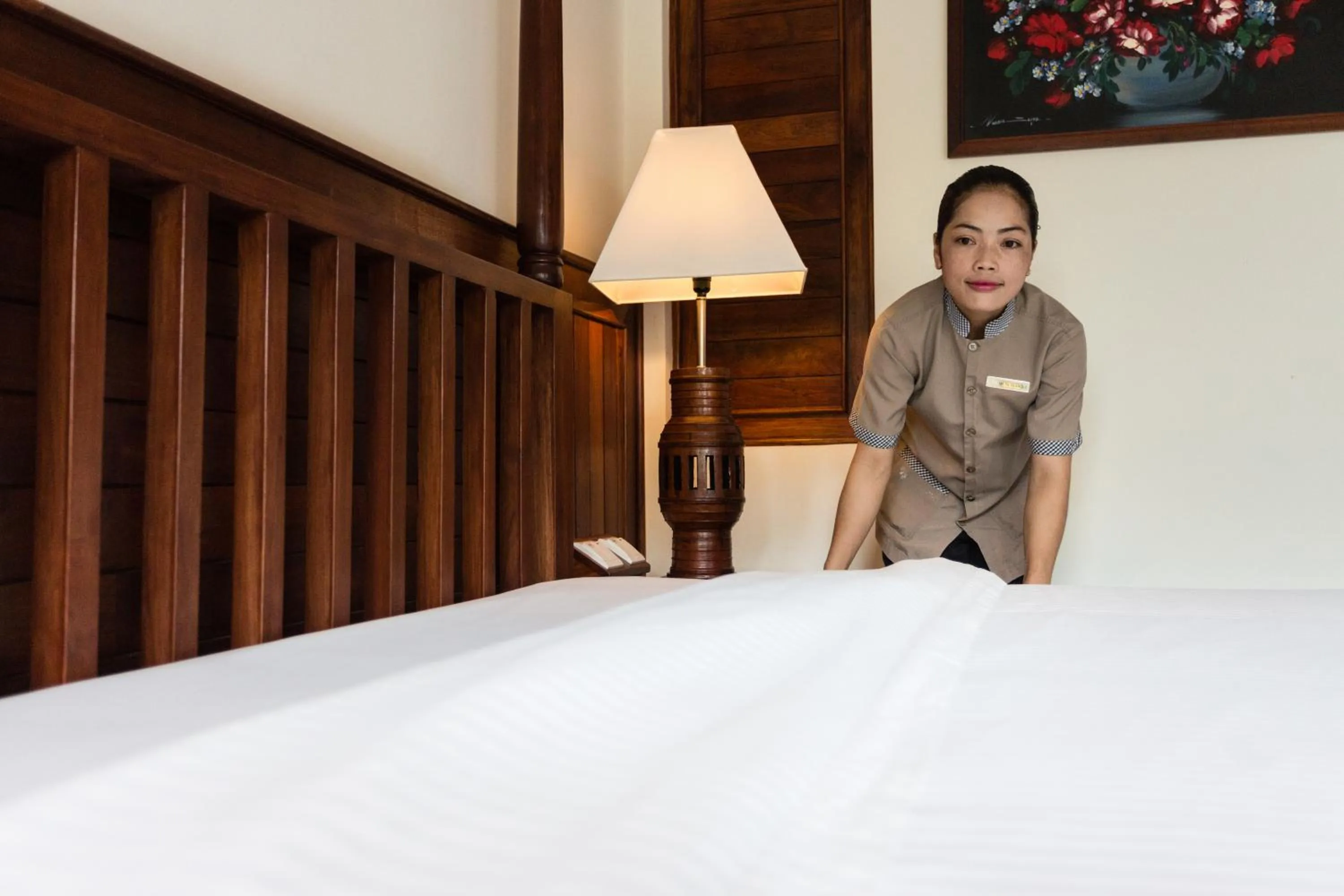 Staff, Bed in Empress Residence Resort and Spa