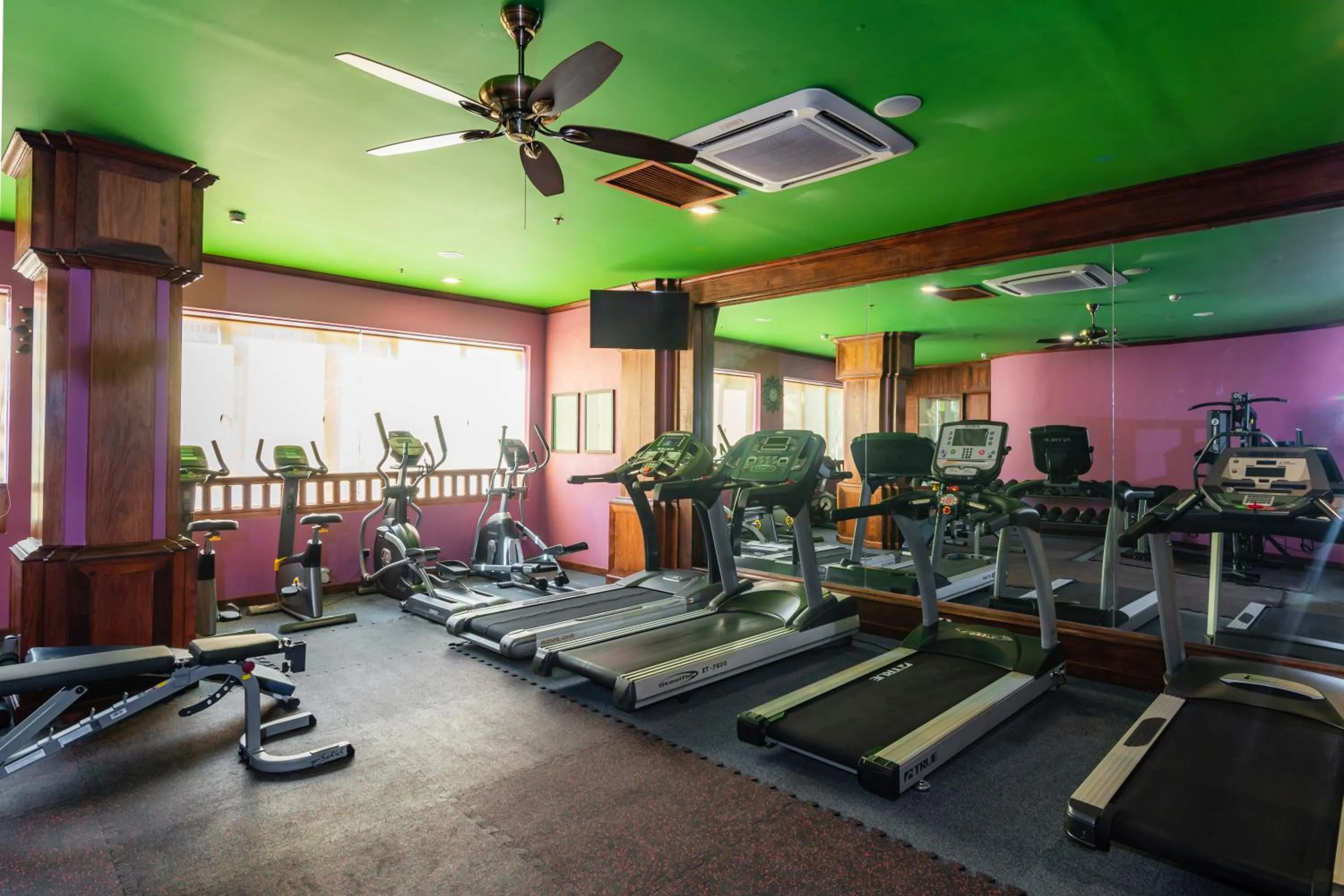 Fitness centre/facilities in Empress Residence Resort and Spa