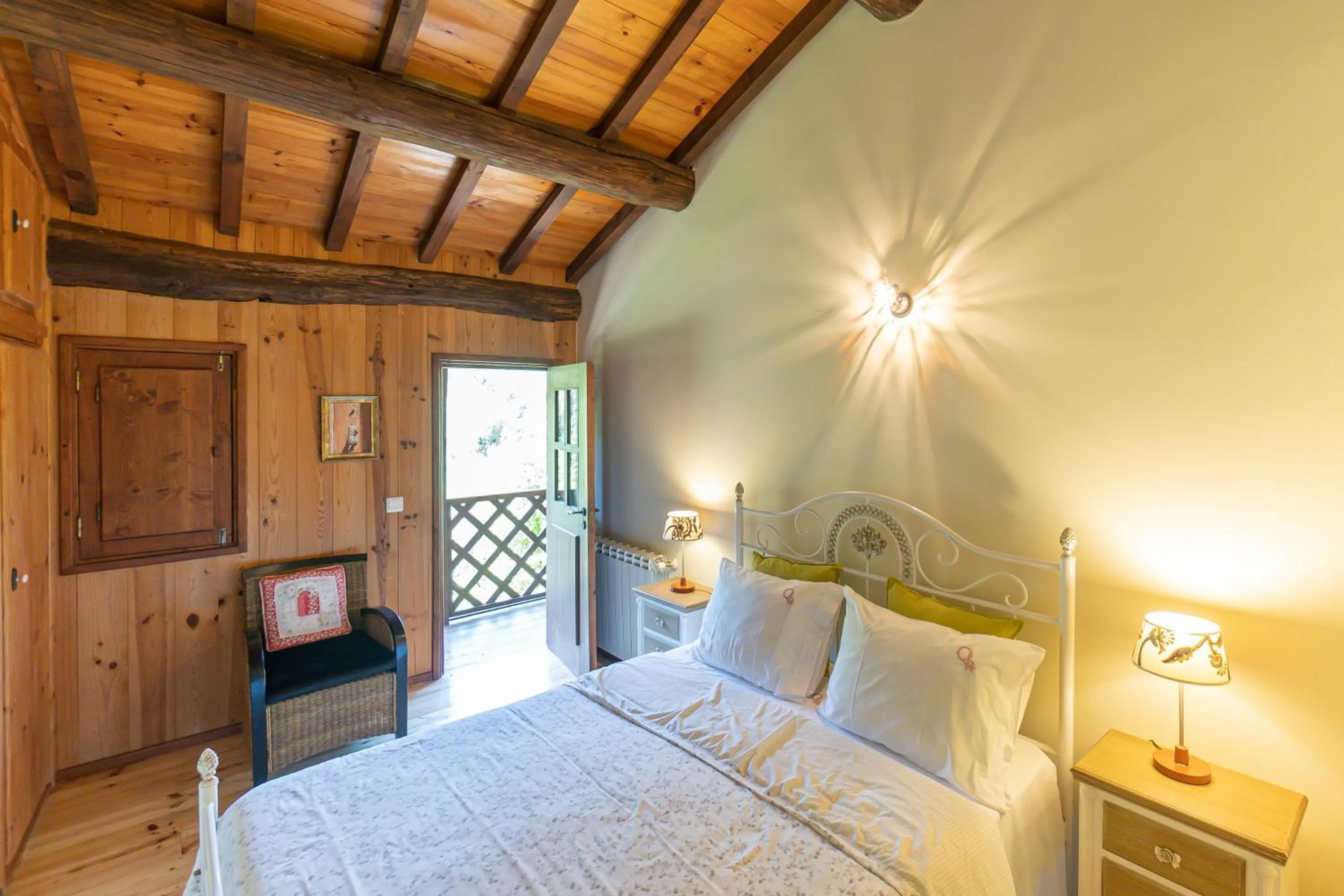 Bedroom, Bed in Quinta da Rabaçosa - Turismo Rural
