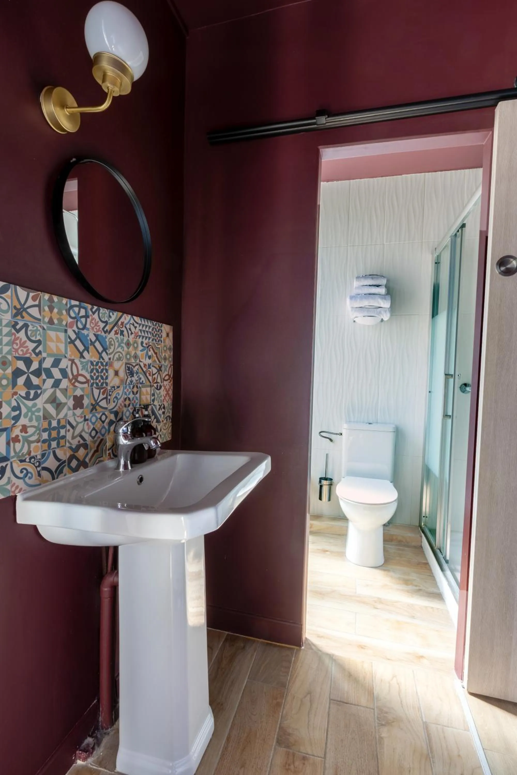 Shower in Hôtel Maât Etoile