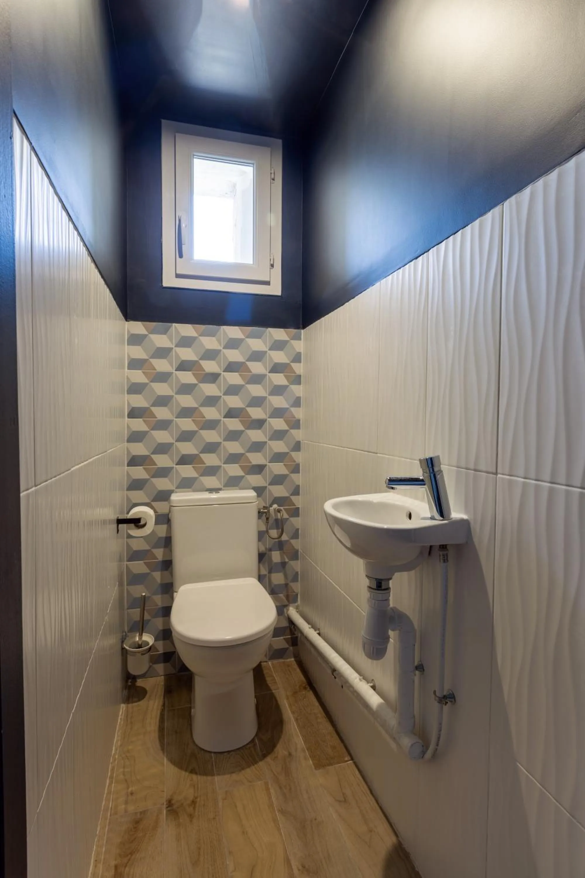 Toilet in Hôtel Maât Etoile