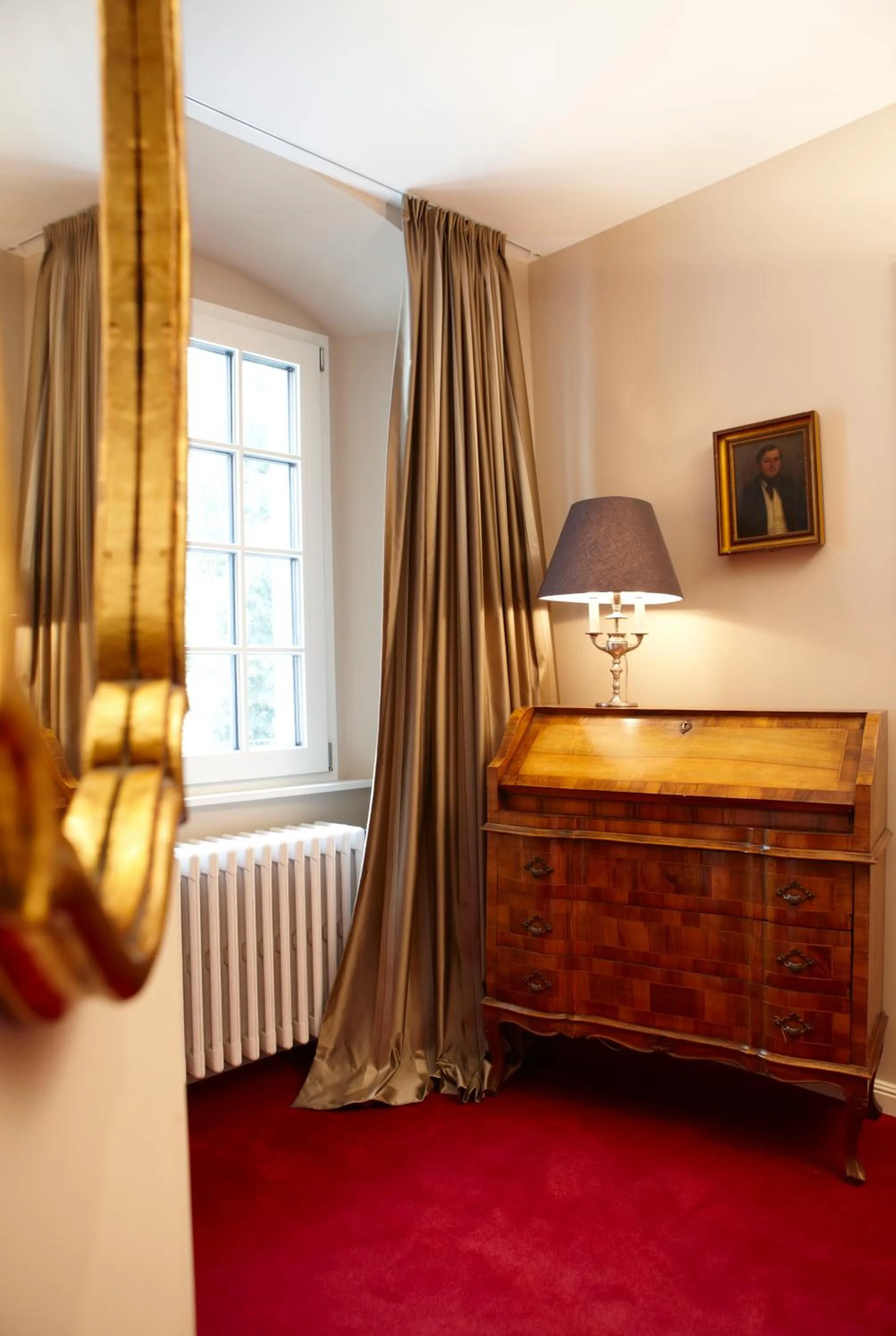 Decorative detail, Bed in Gutwinski Hotel