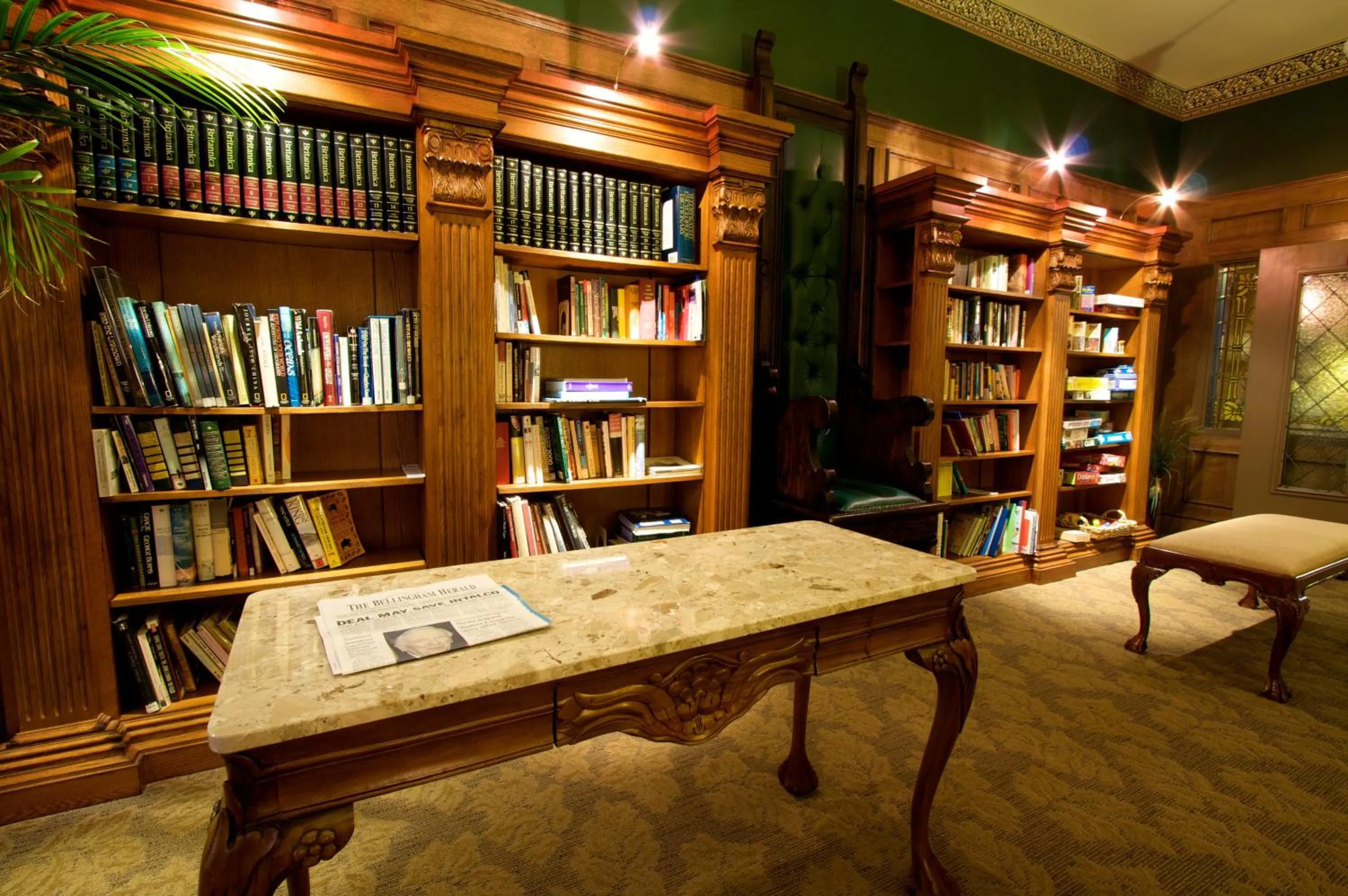 Library in Fairhaven Village Inn